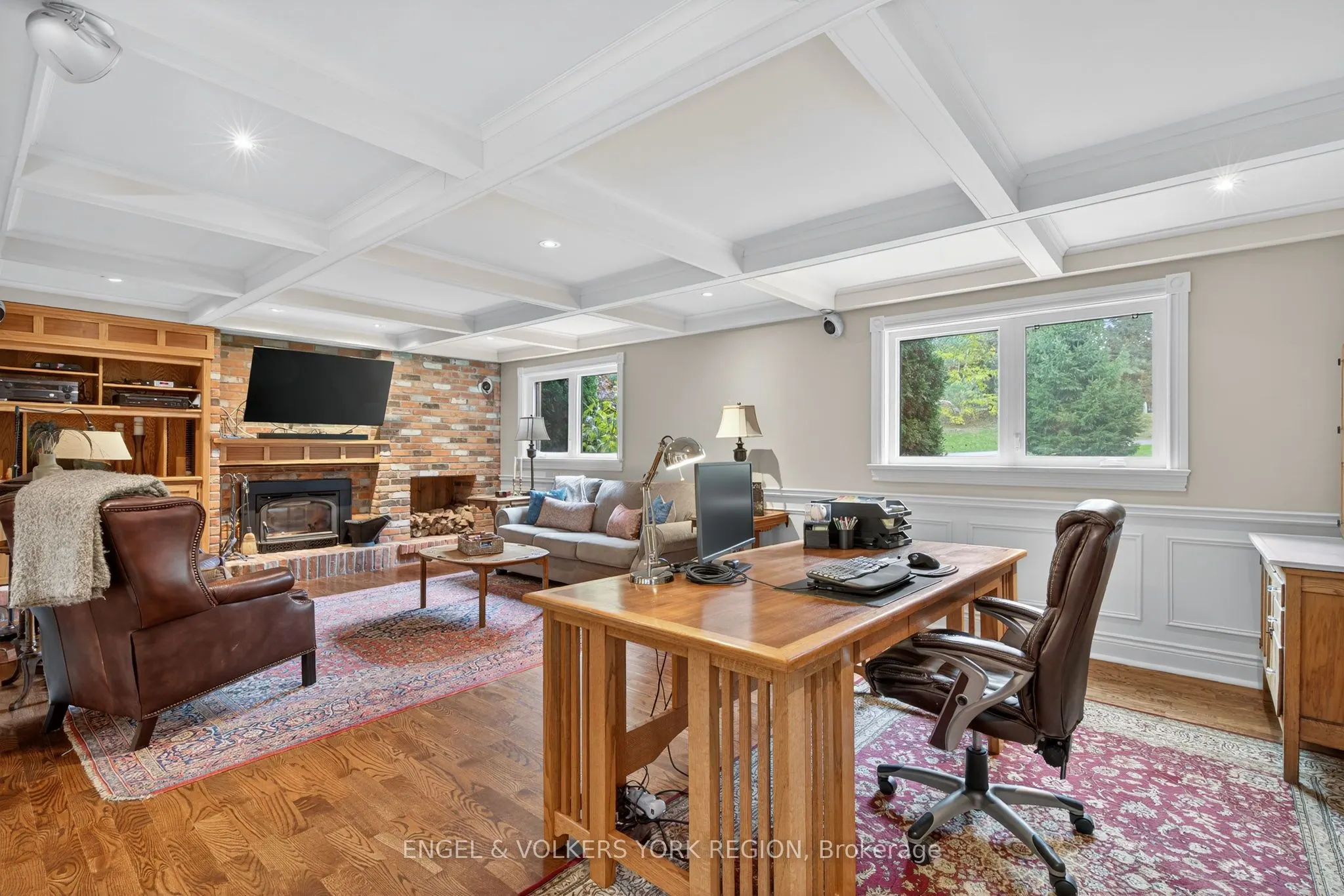 90 Dearbourne Avenue