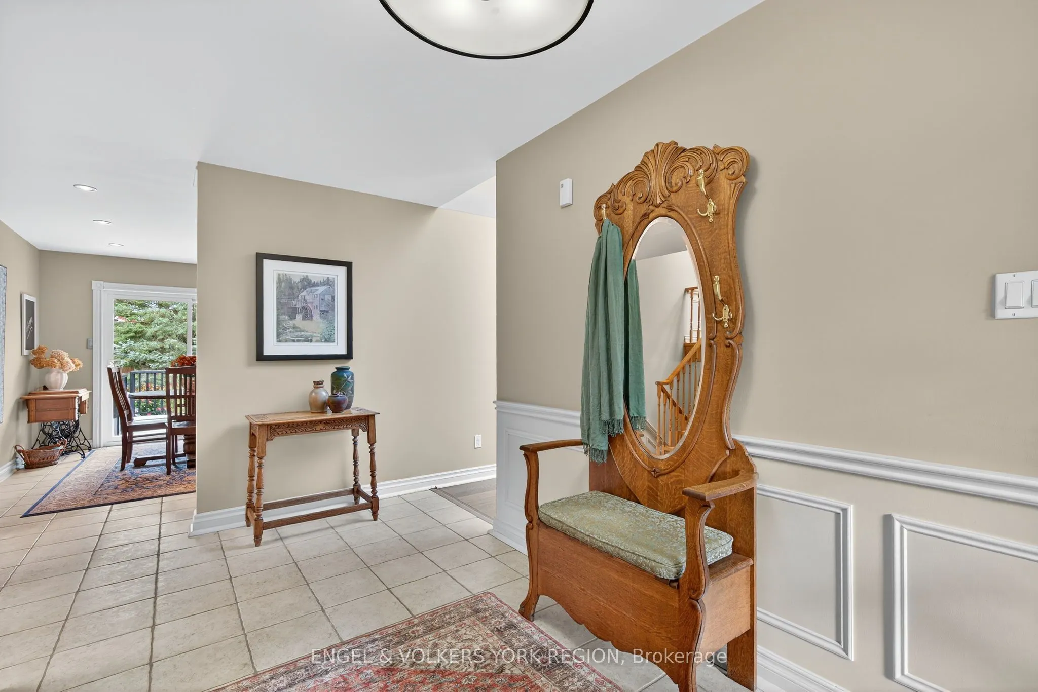 90 Dearbourne Avenue