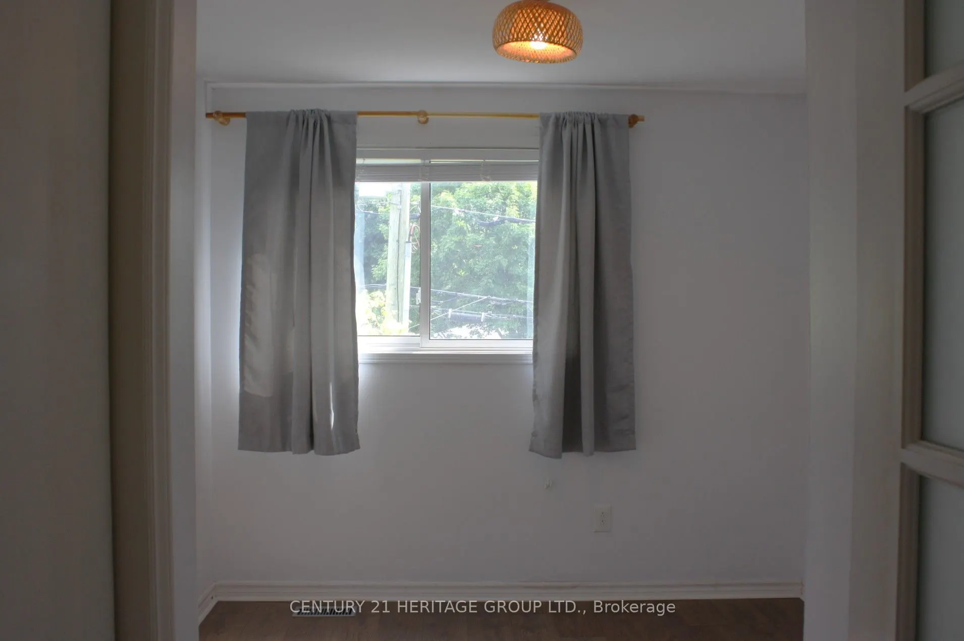 42 Jerman Street, #4