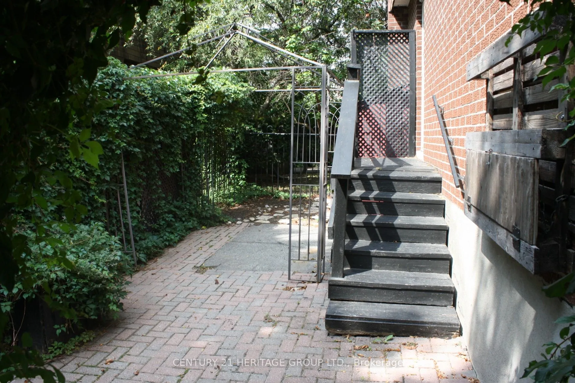 42 Jerman Street, #4