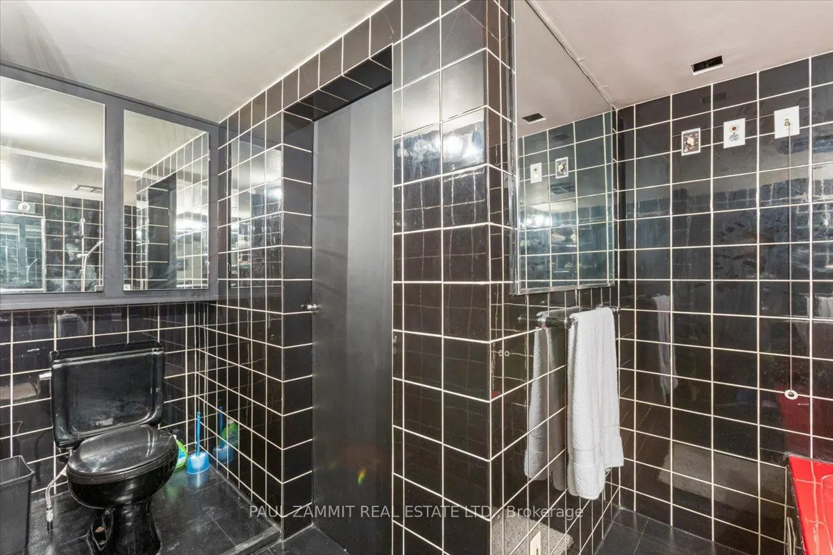 11 Tamarack Drive