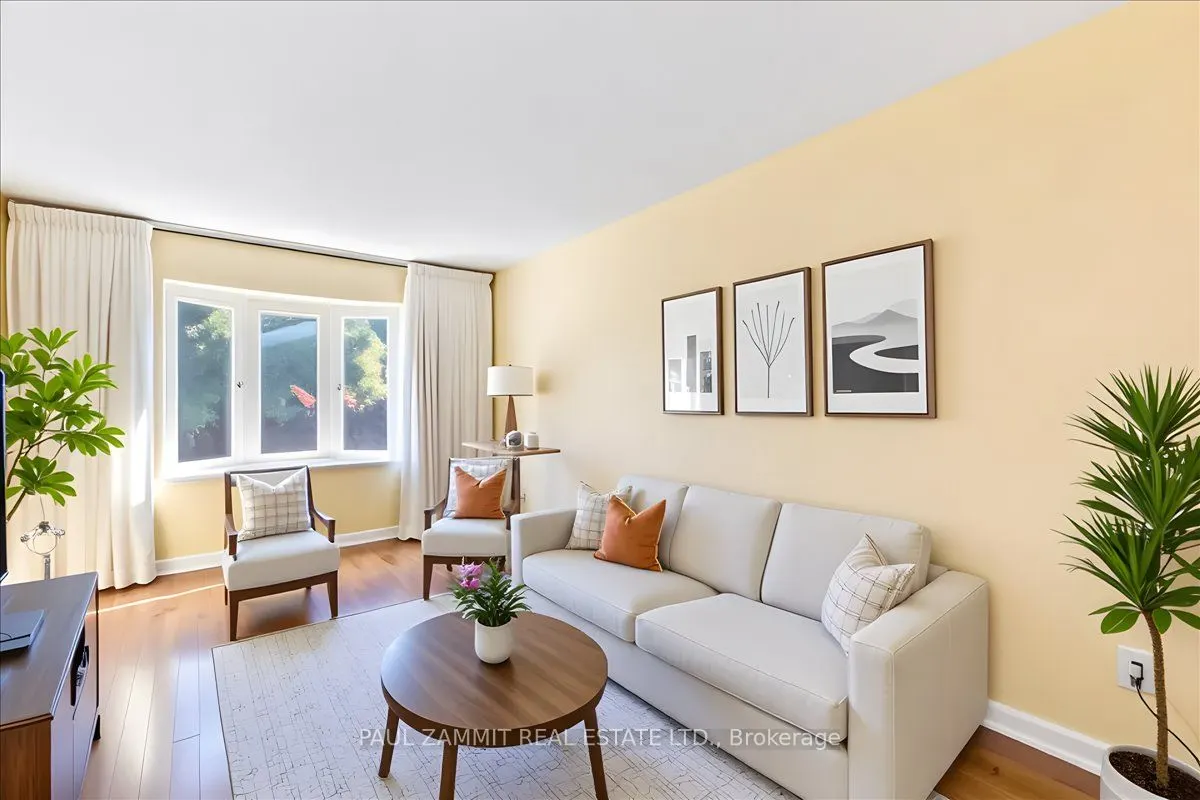 11 Tamarack Drive