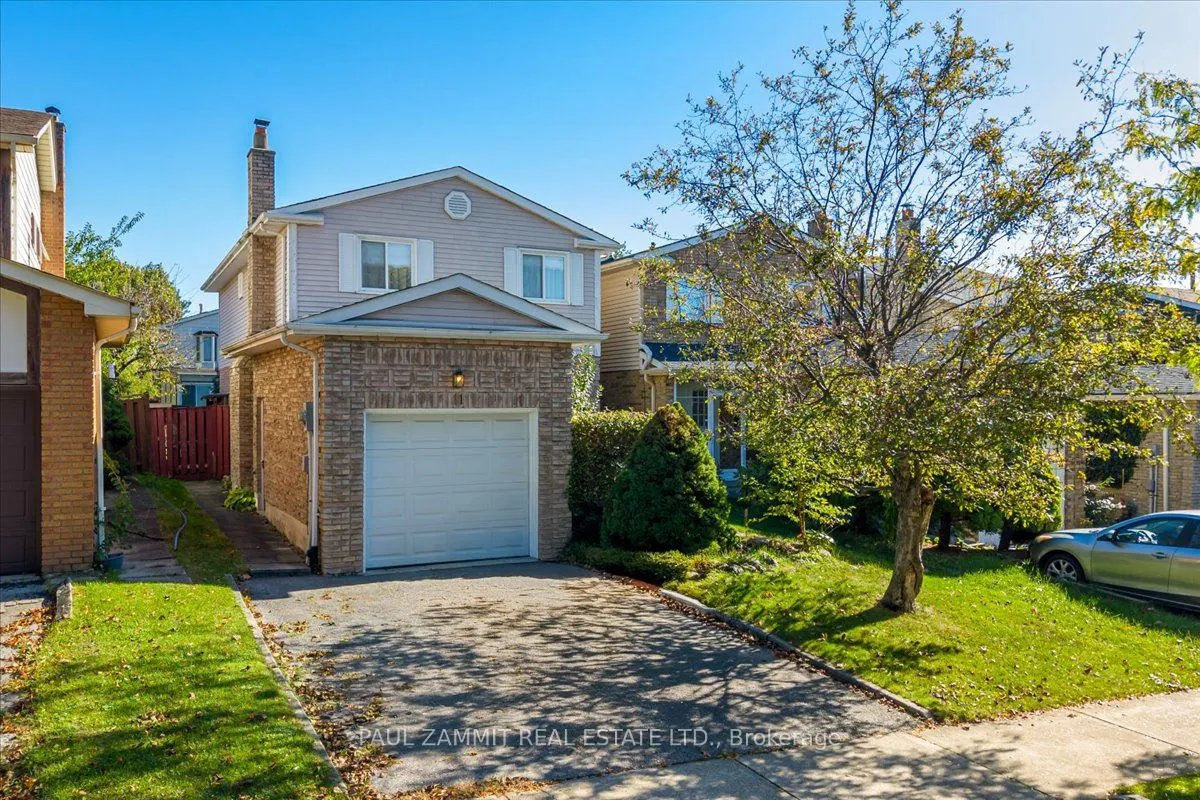 11 Tamarack Drive