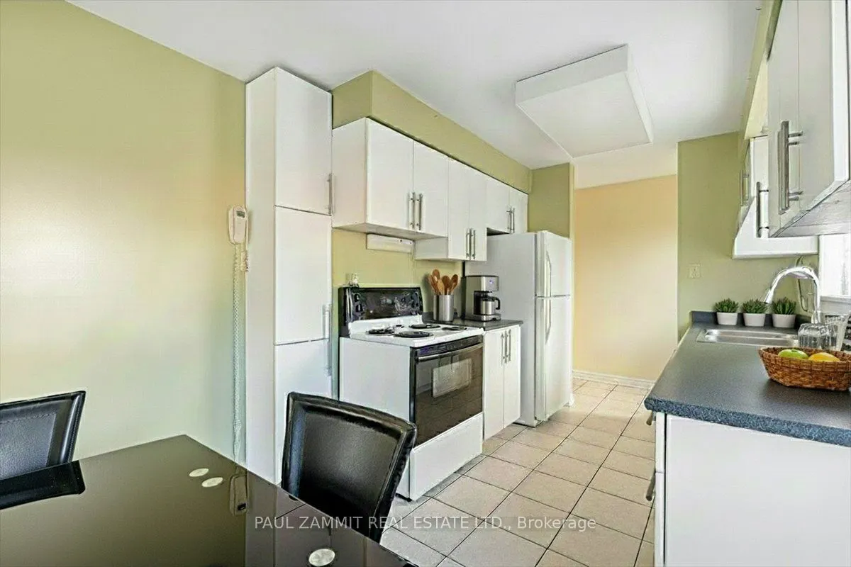 11 Tamarack Drive