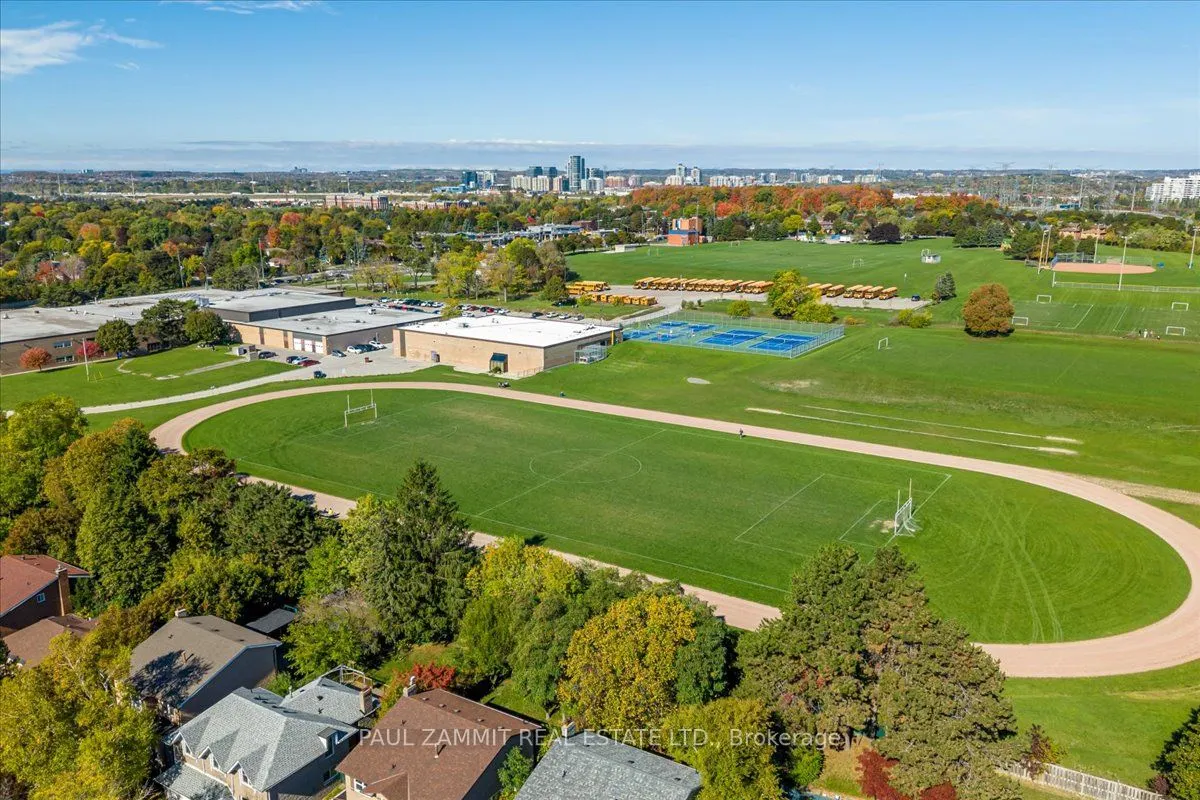 11 Tamarack Drive