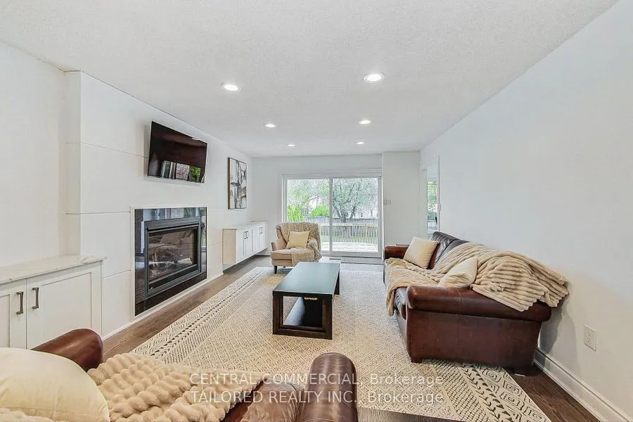 35 Mackay Avenue