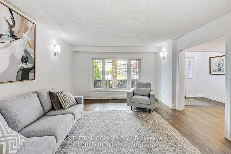 35 Mackay Avenue