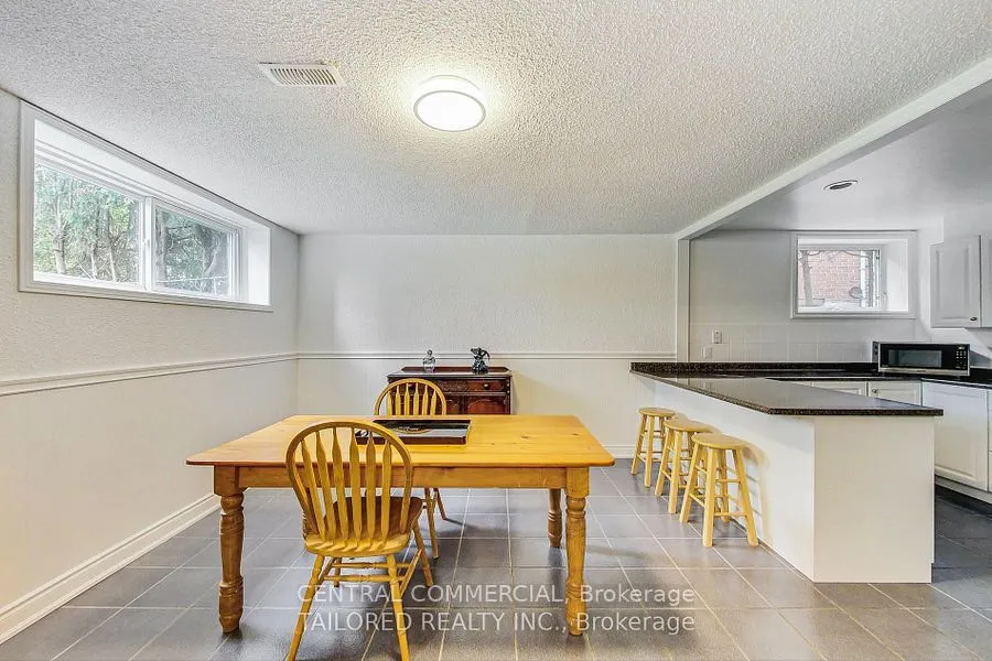 35 Mackay Avenue