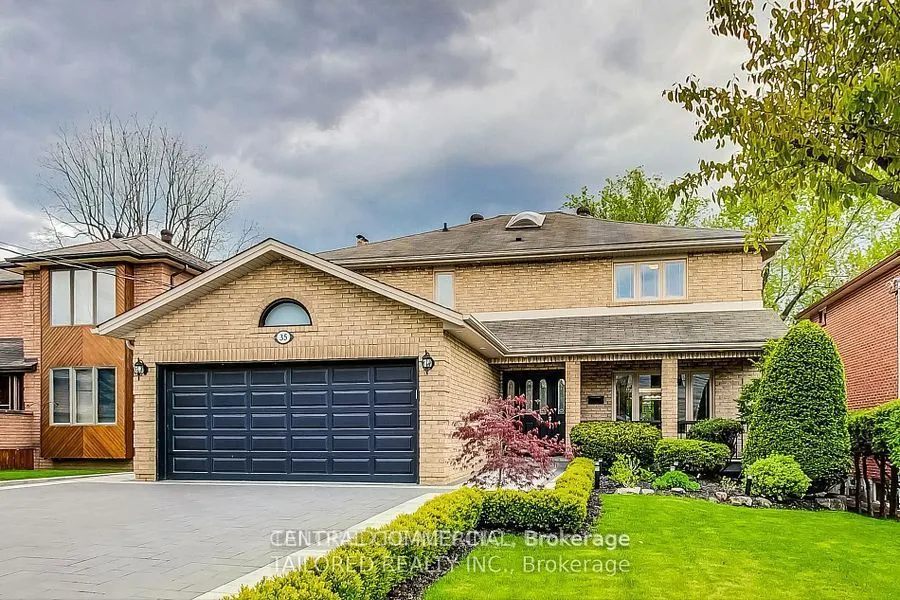 35 Mackay Avenue