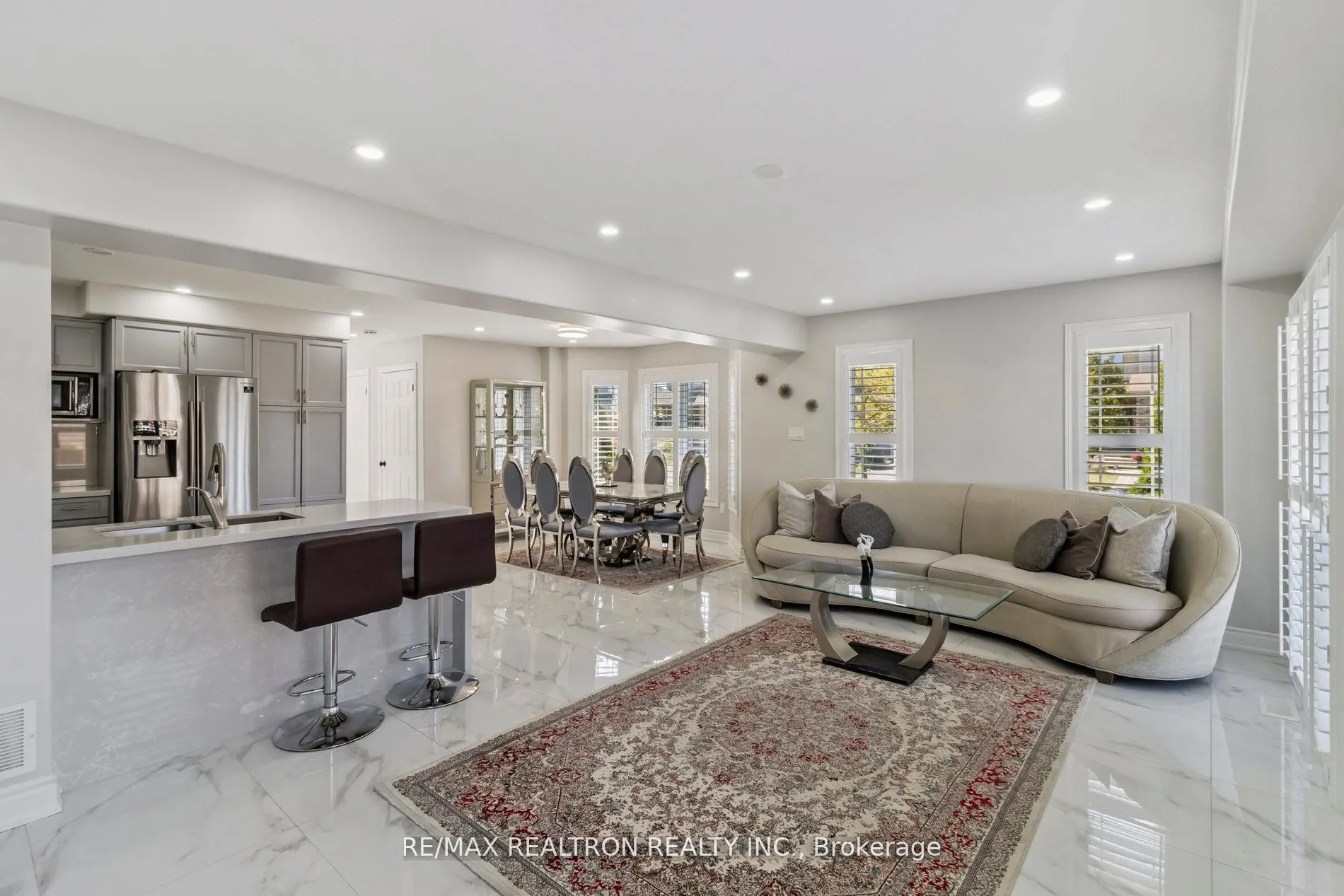 45 Irwin Crescent