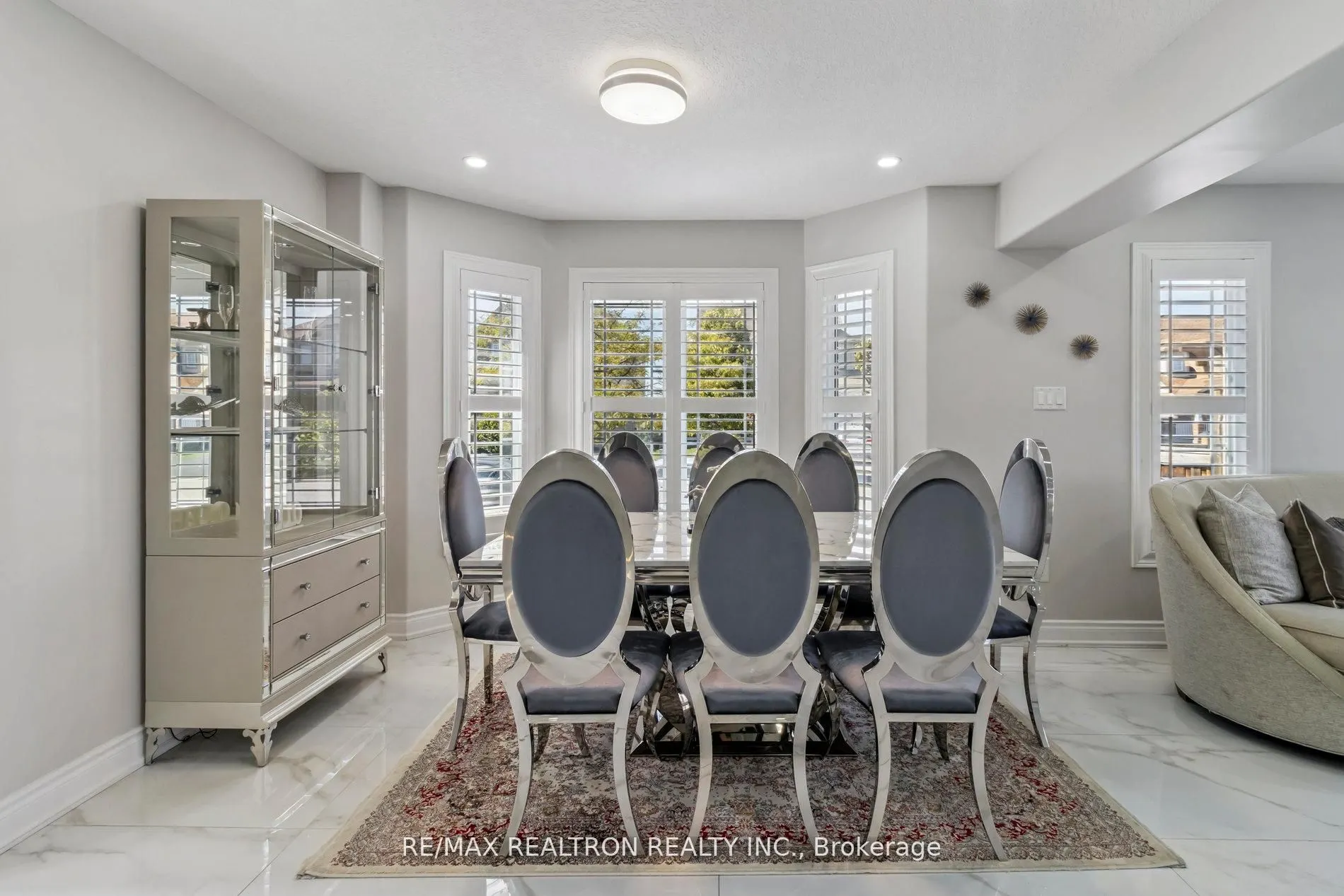 45 Irwin Crescent