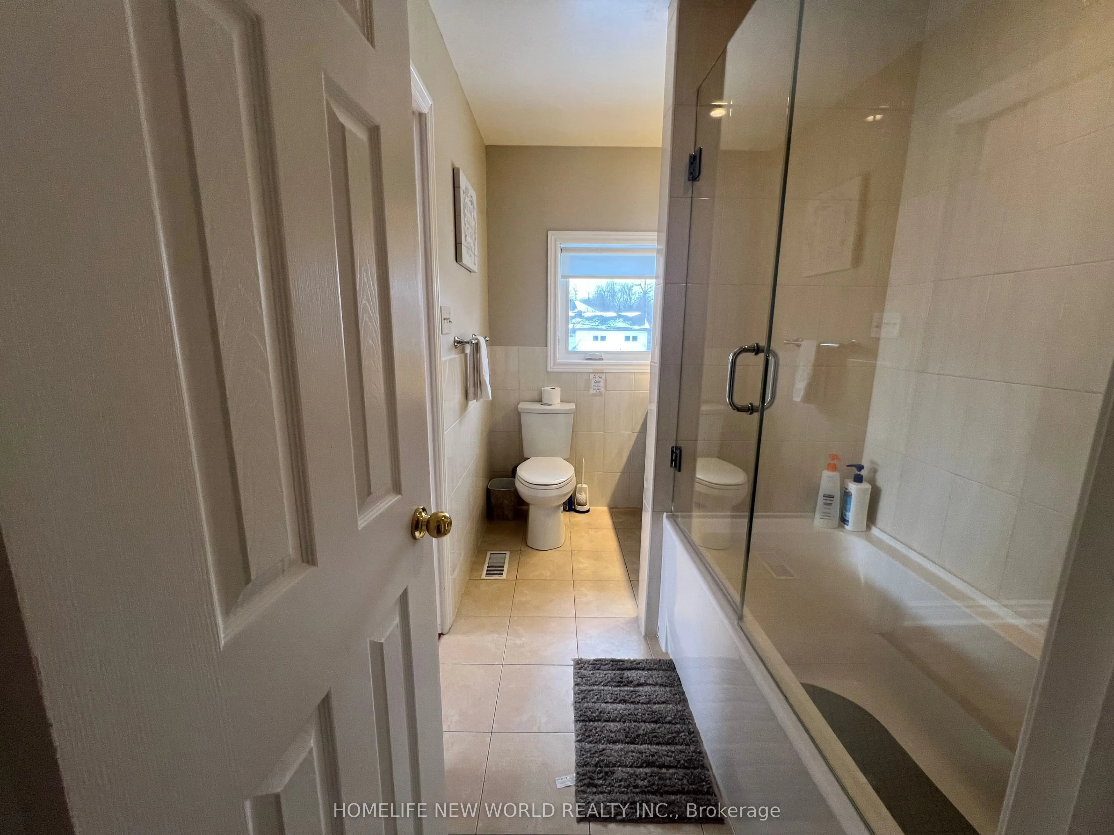 253 Lakeland Crescent