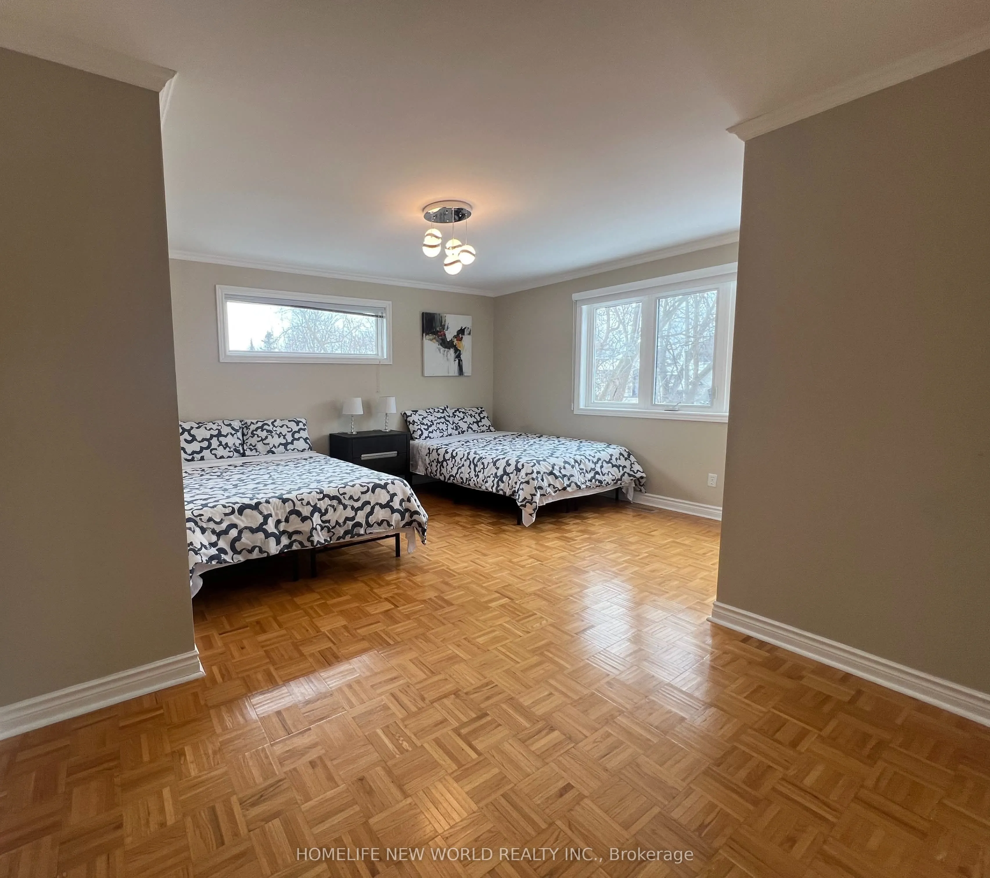 253 Lakeland Crescent