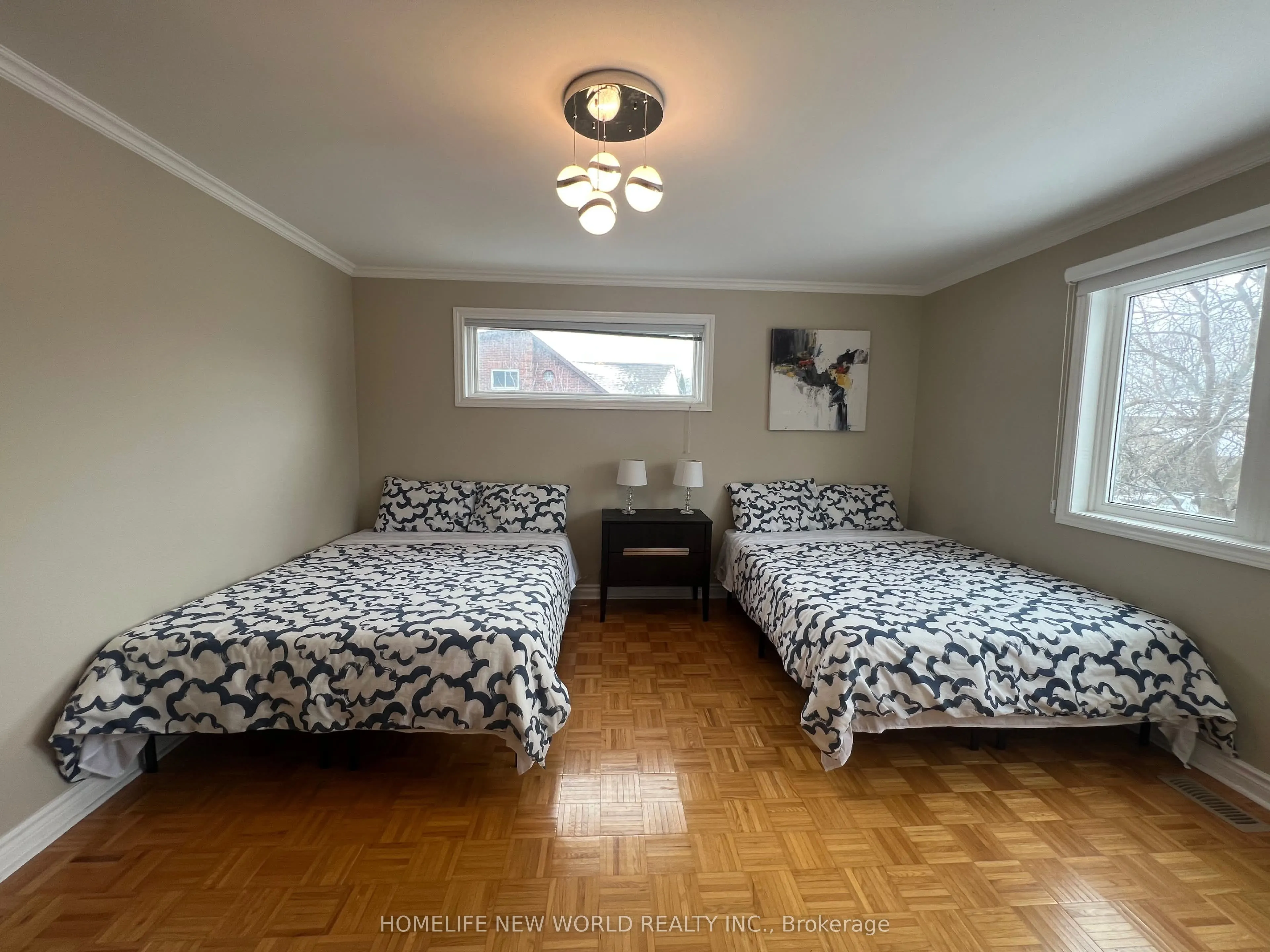 253 Lakeland Crescent