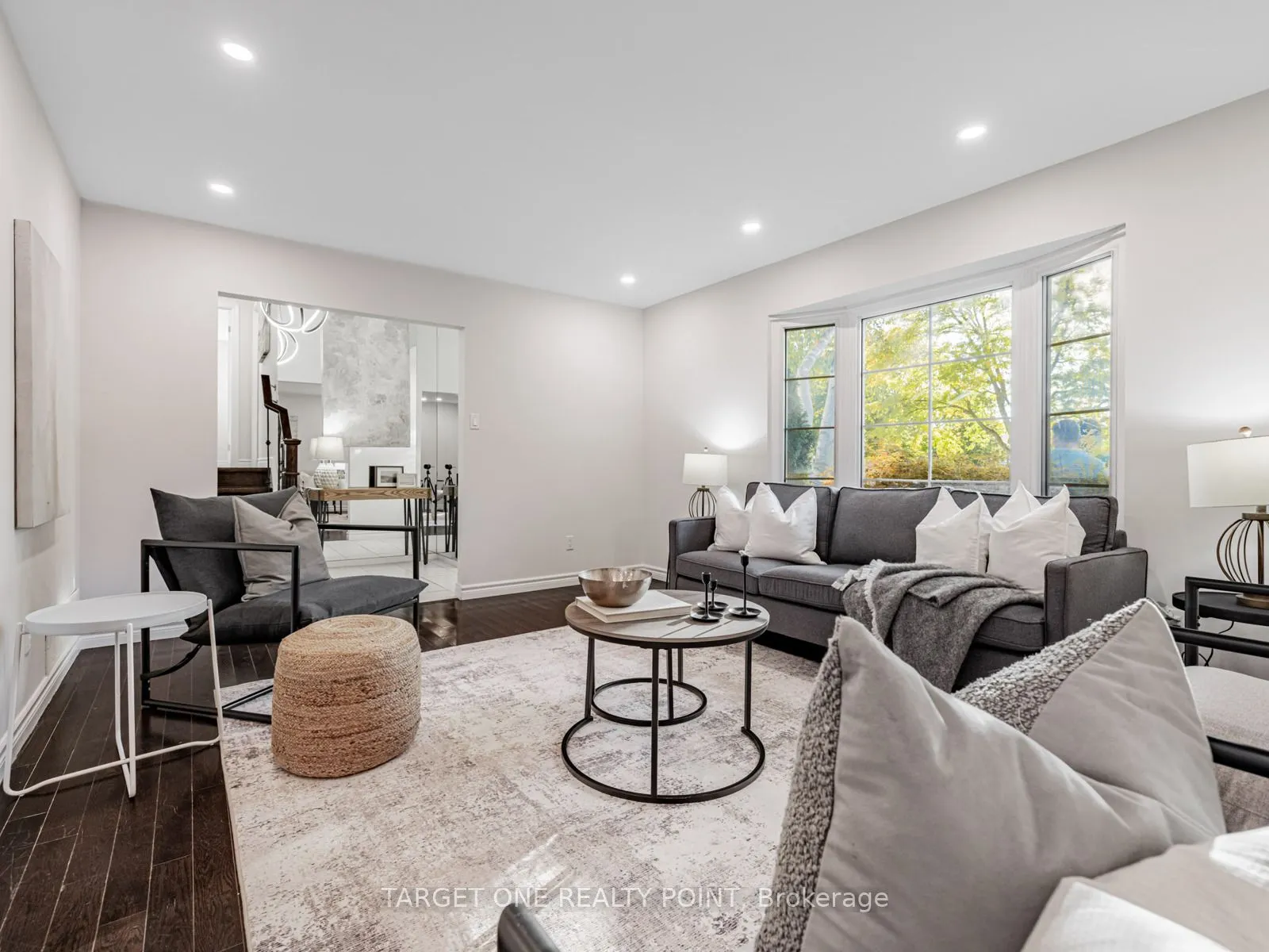93 Mayvern Crescent