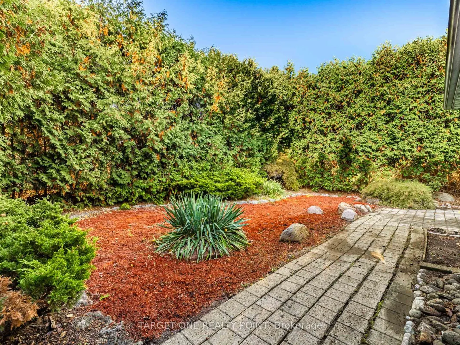 93 Mayvern Crescent