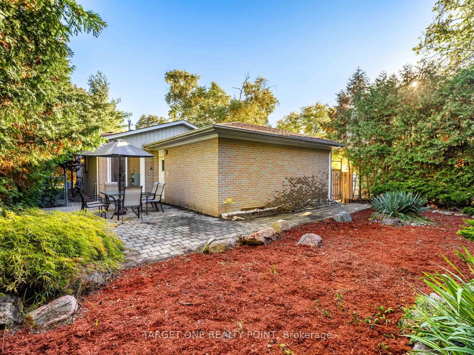 93 Mayvern Crescent