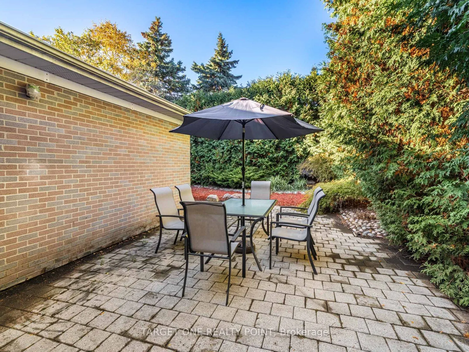 93 Mayvern Crescent