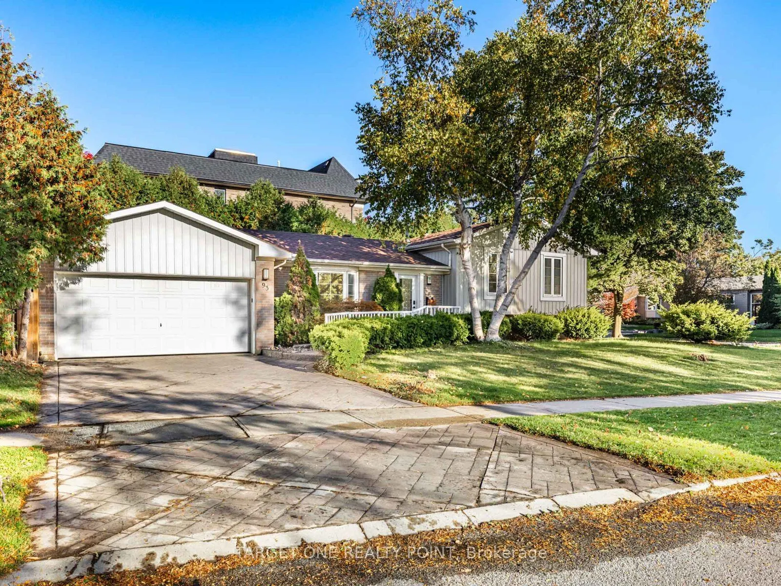 93 Mayvern Crescent