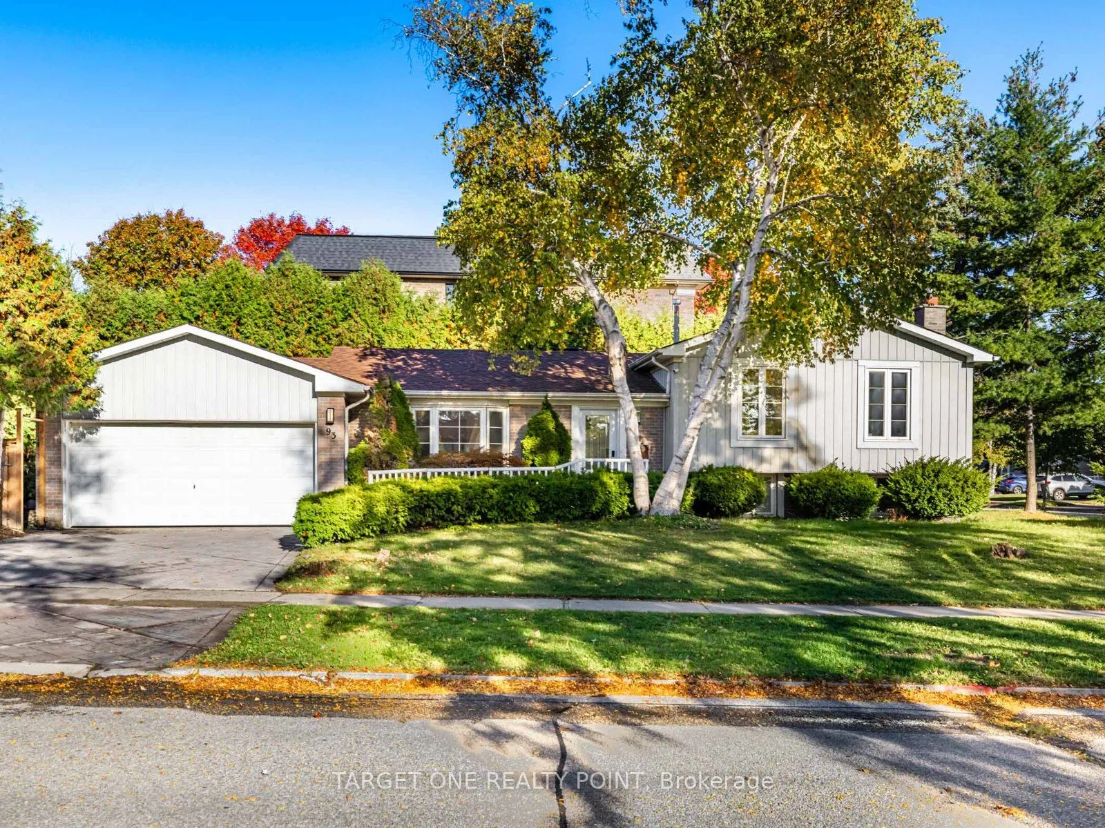 93 Mayvern Crescent