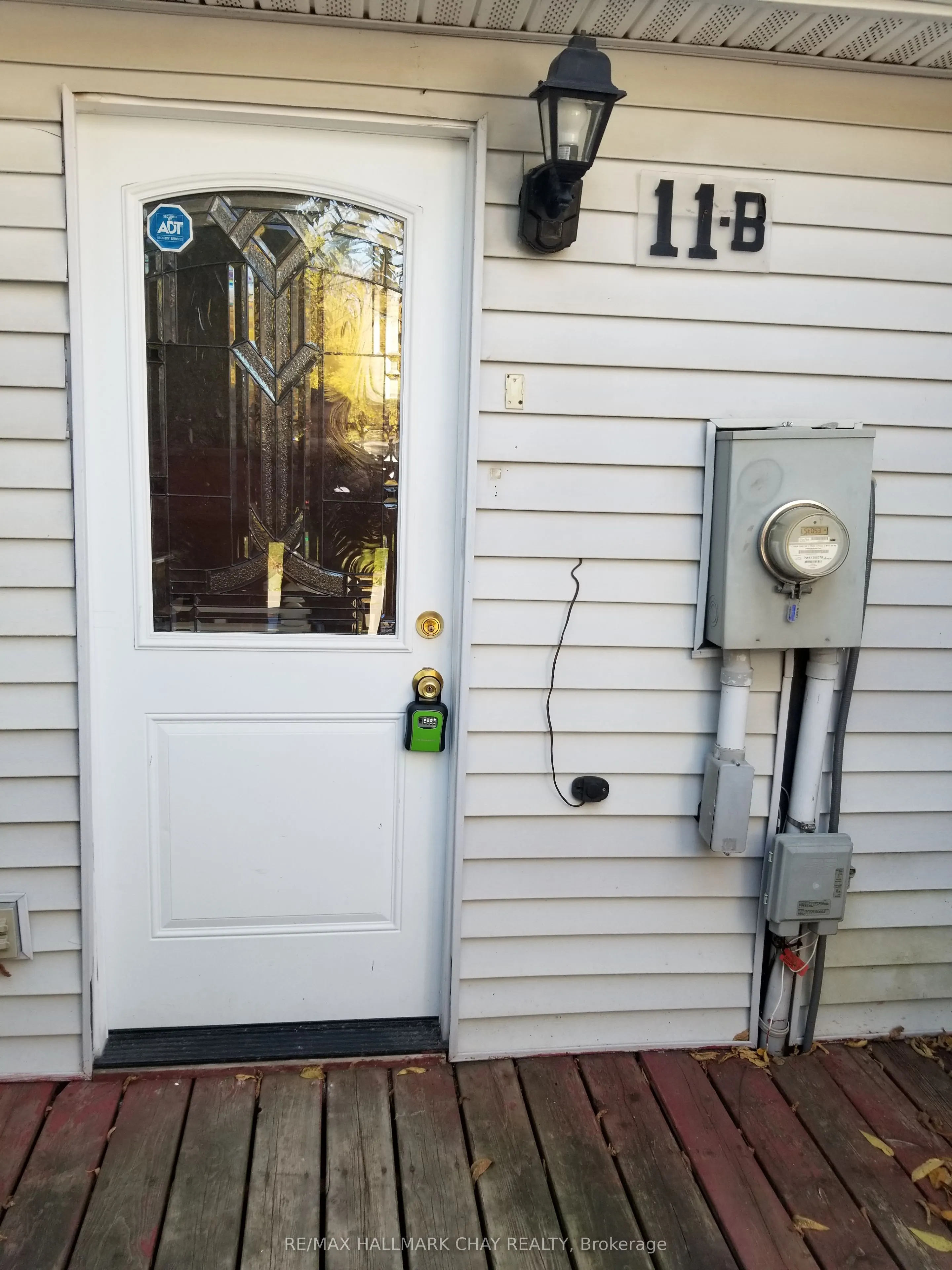 11B Park Crescent, #lower unit