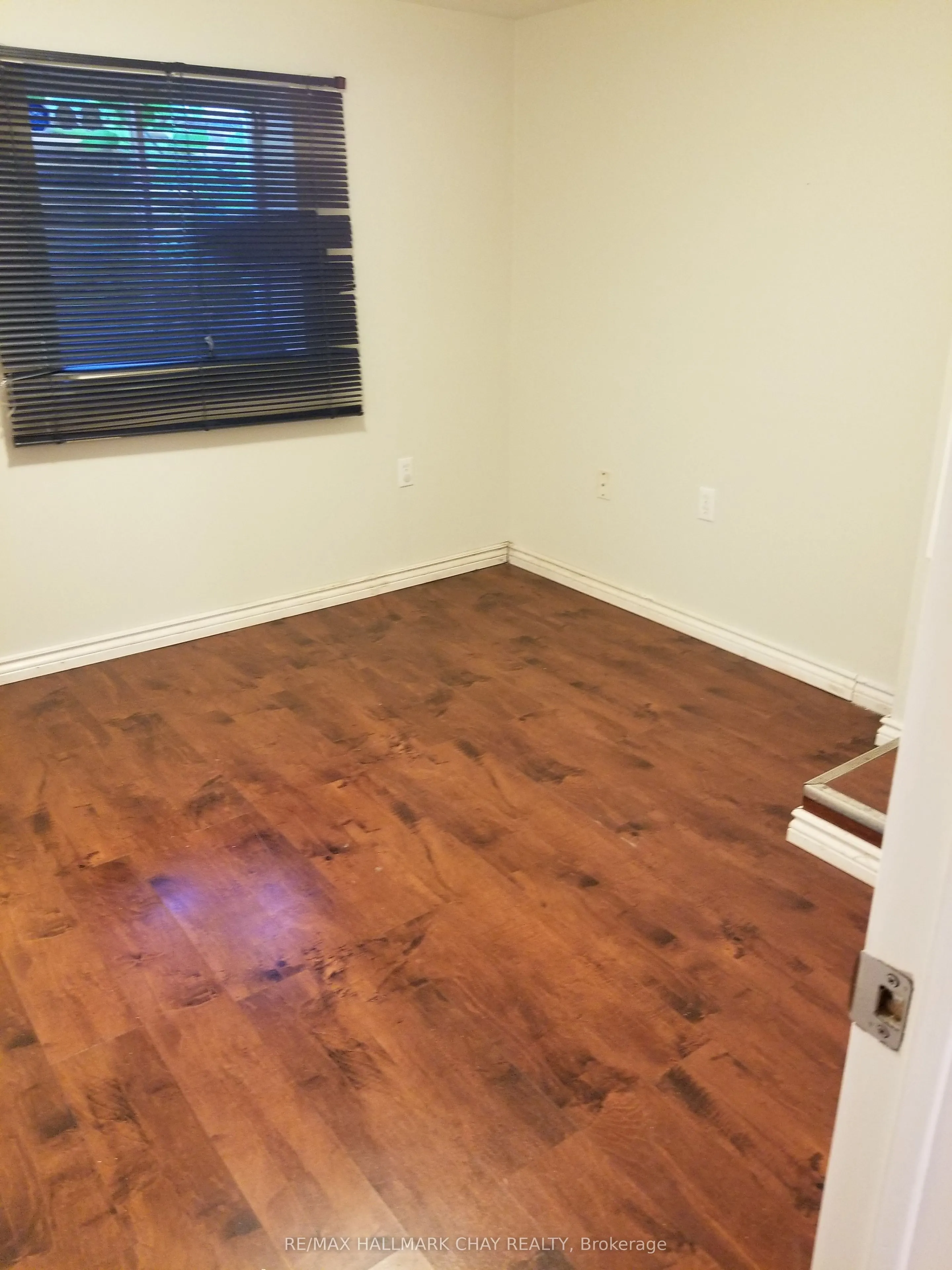 11B Park Crescent, #lower unit