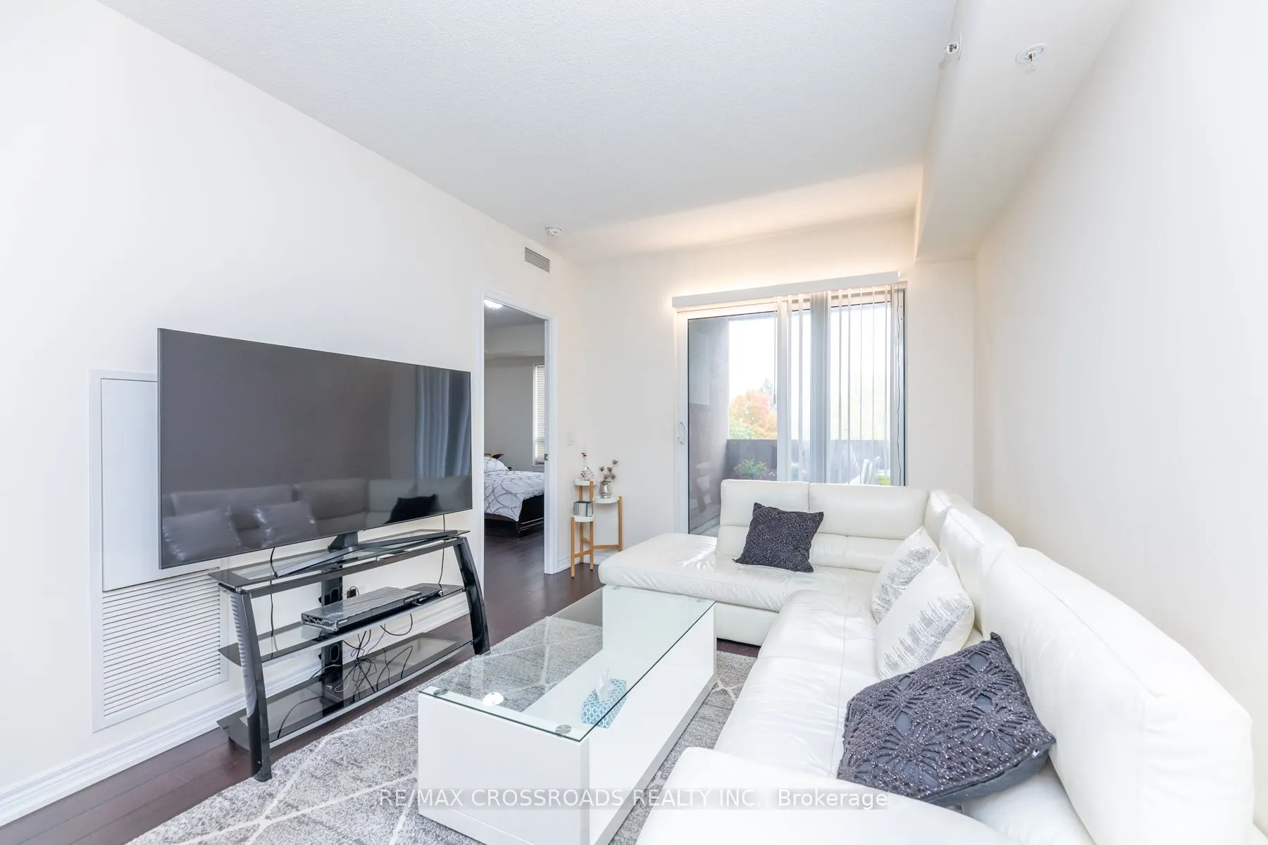 9255 Jane Street, #410