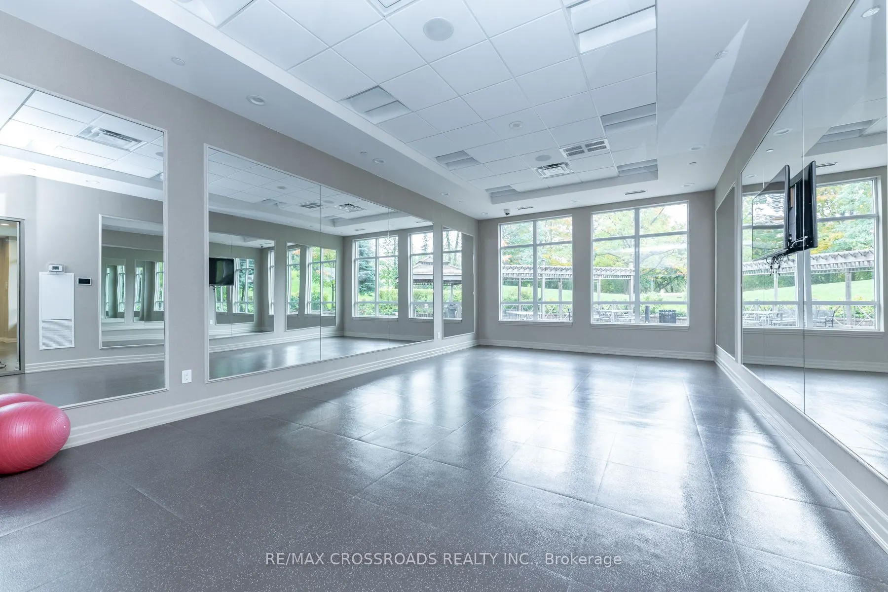 9255 Jane Street, #410