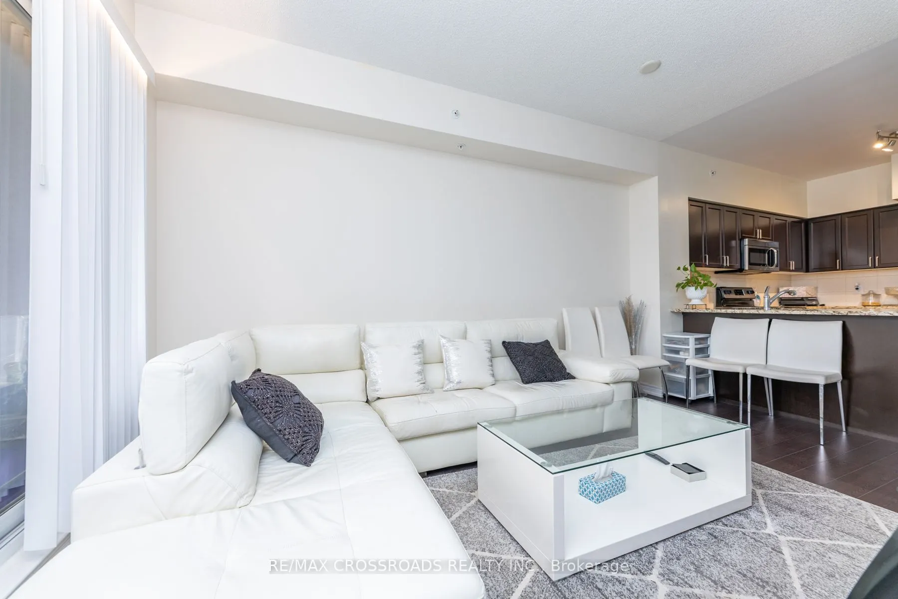 9255 Jane Street, #410