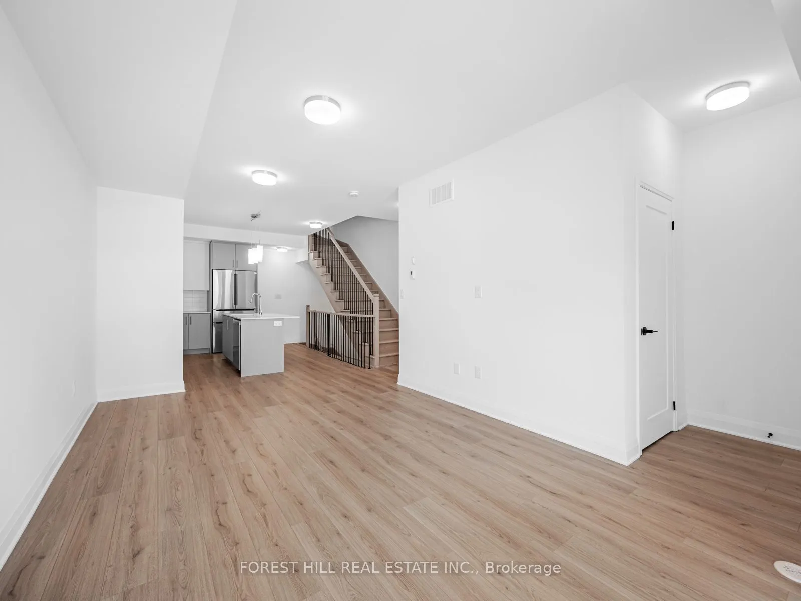 52 Burleigh Mews