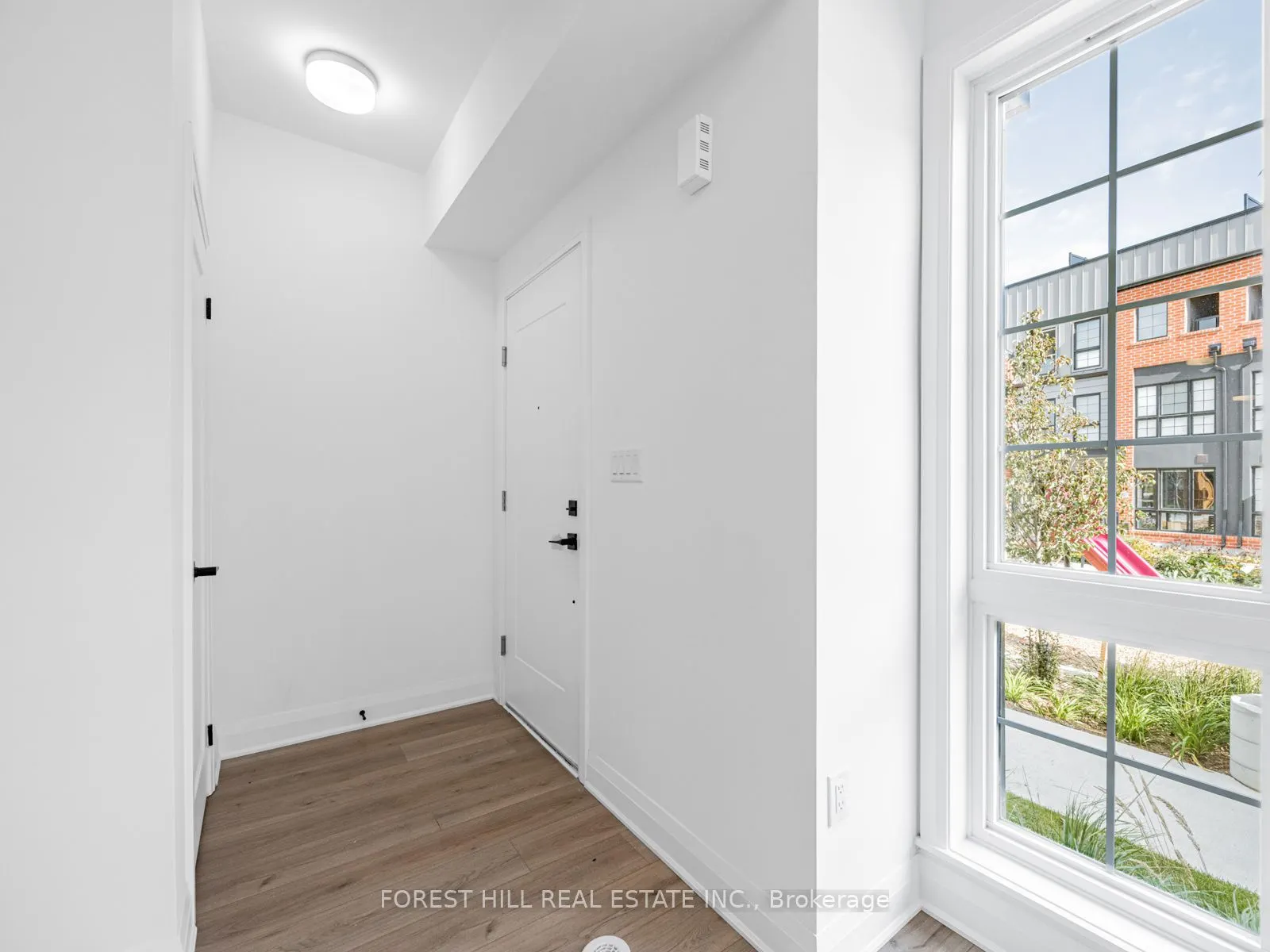 52 Burleigh Mews