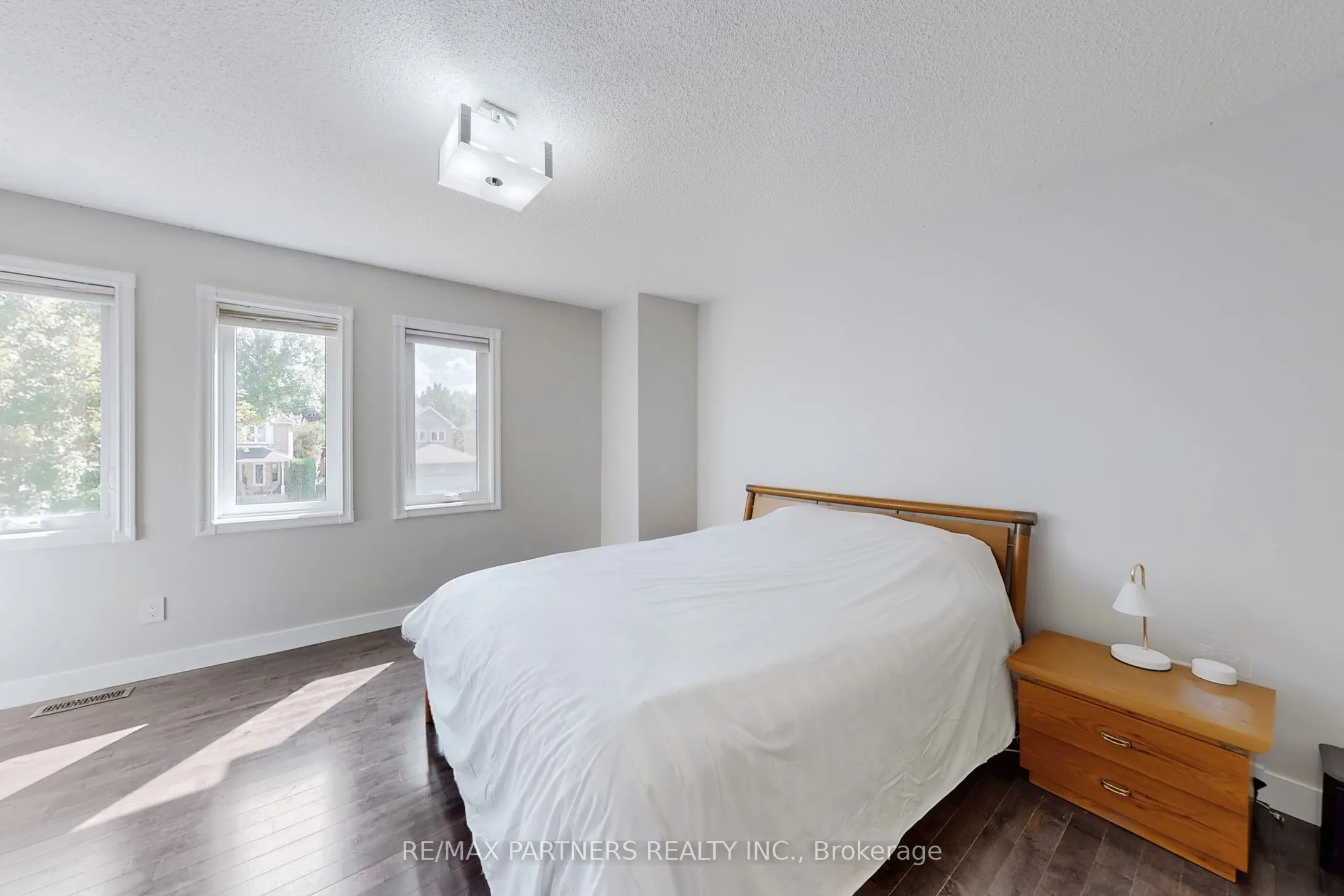26 Sandfield Drive