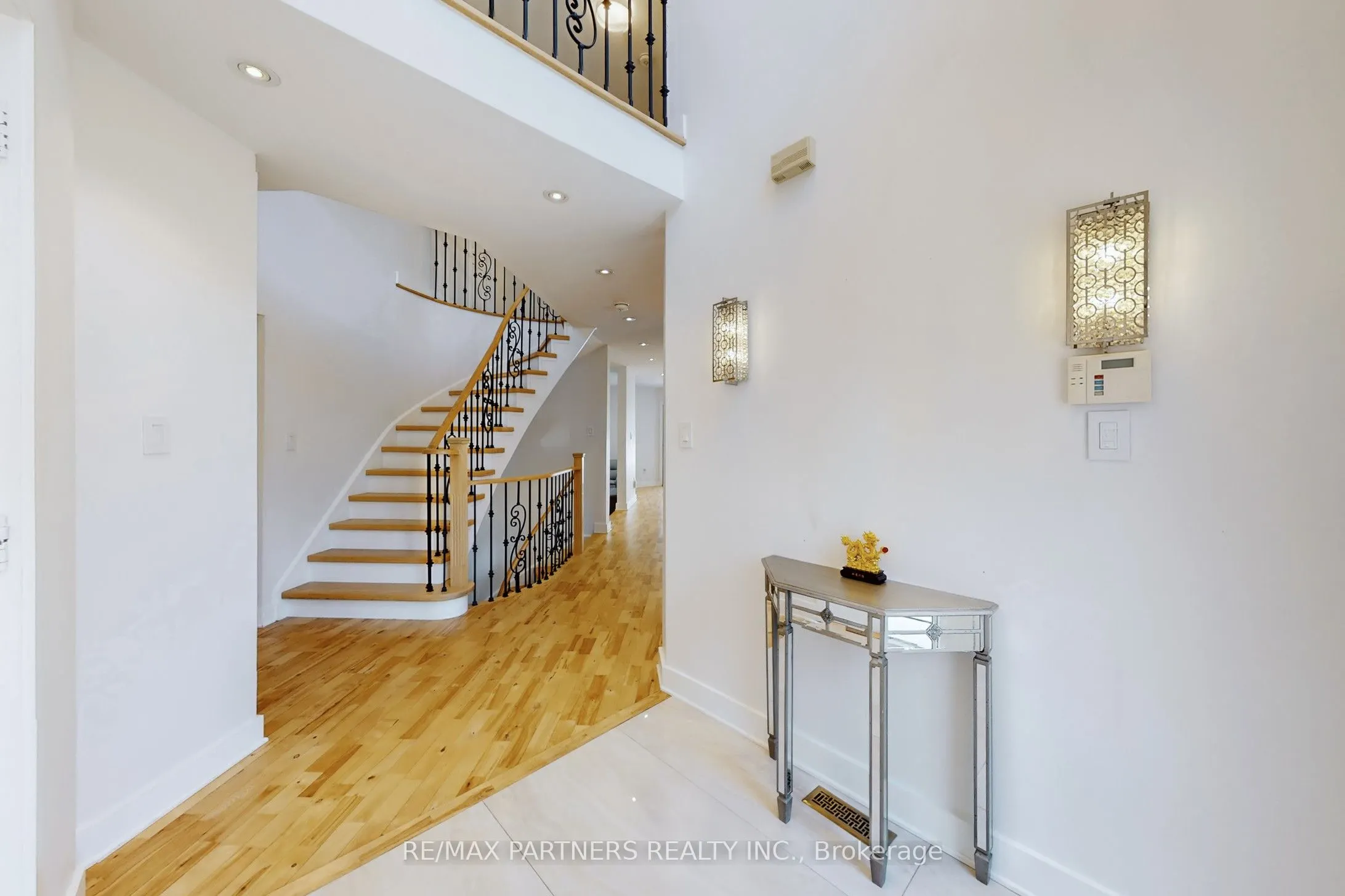 26 Sandfield Drive