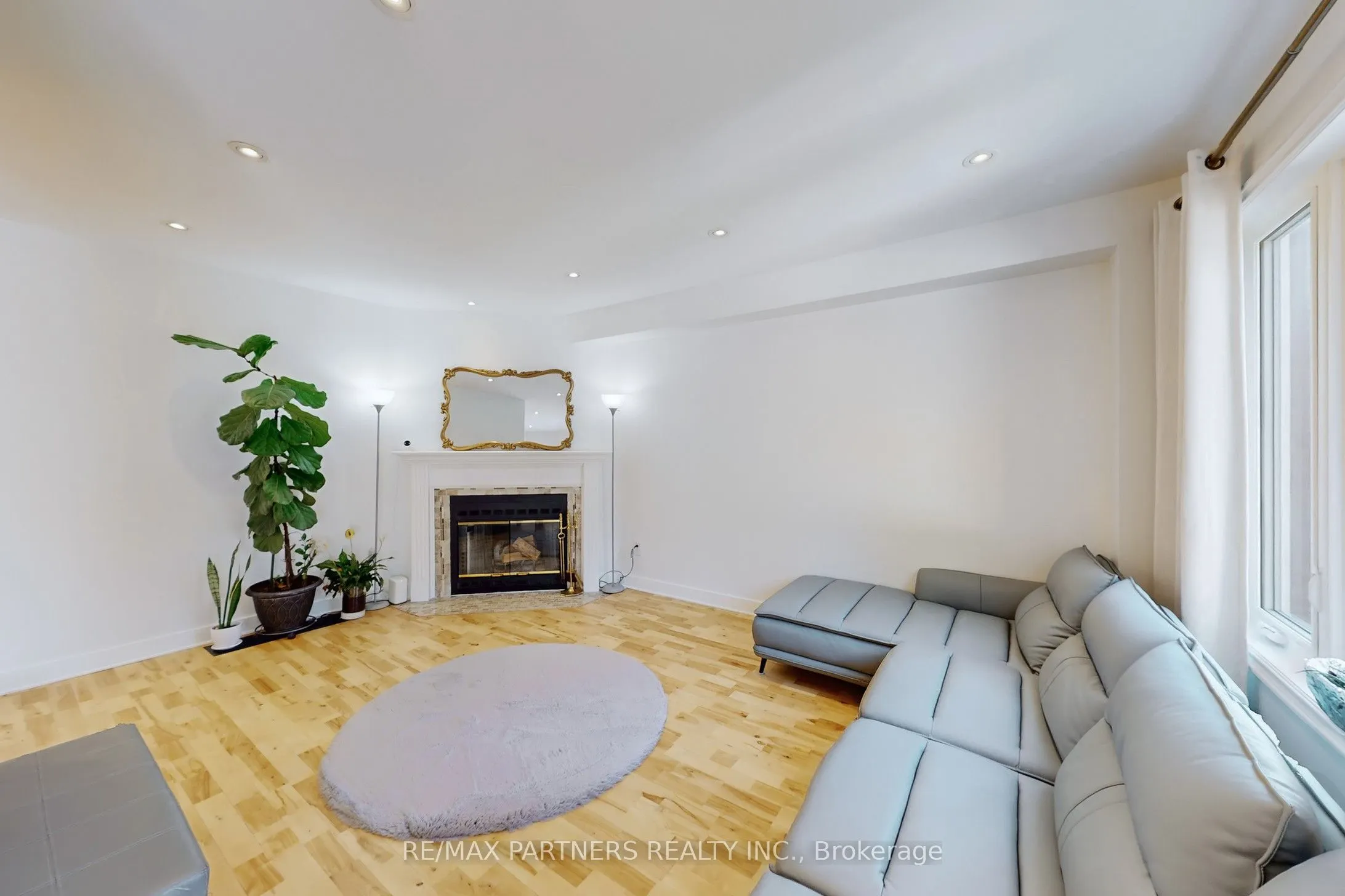 26 Sandfield Drive