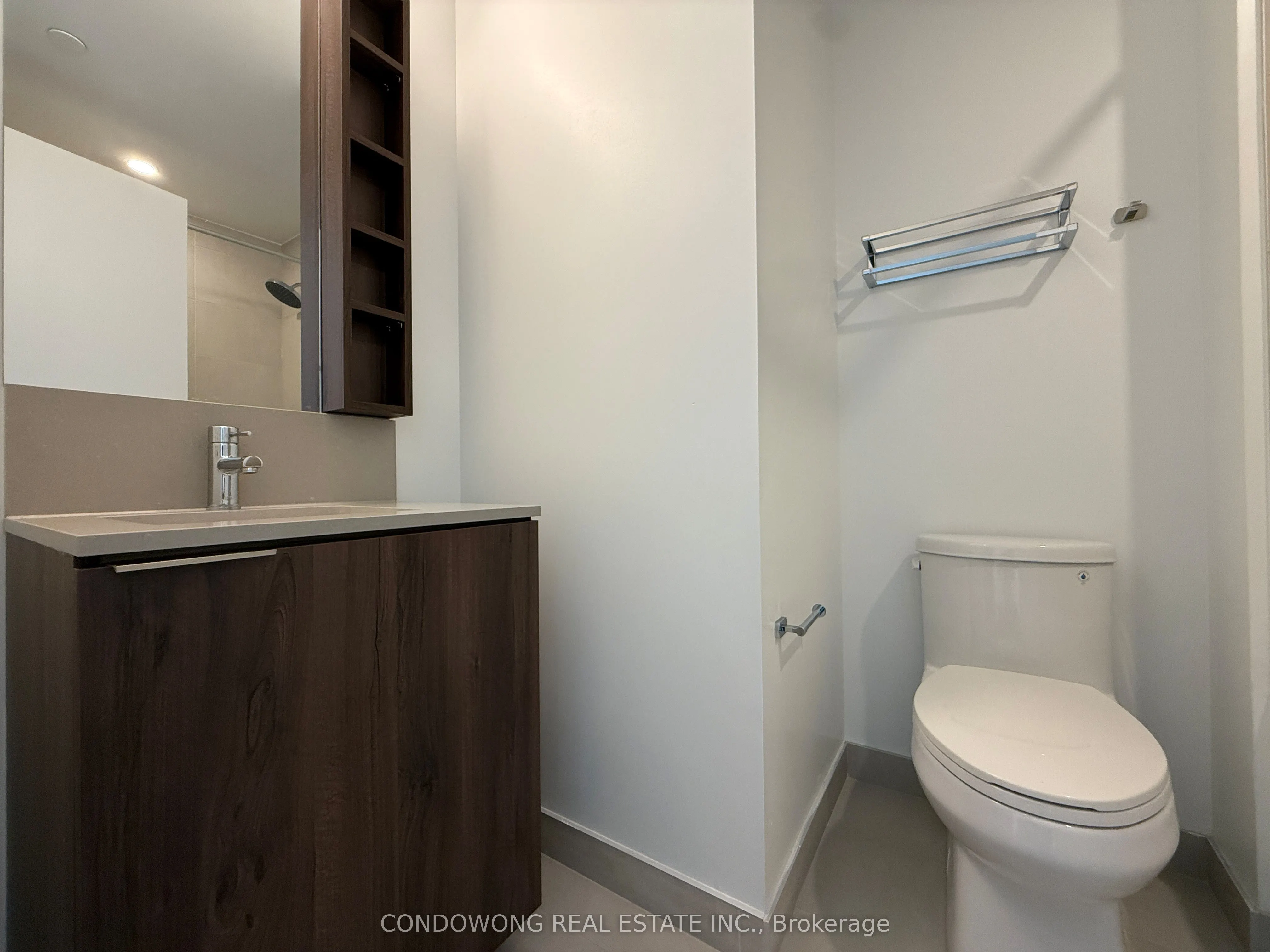 1000 Portage Parkway, #2506