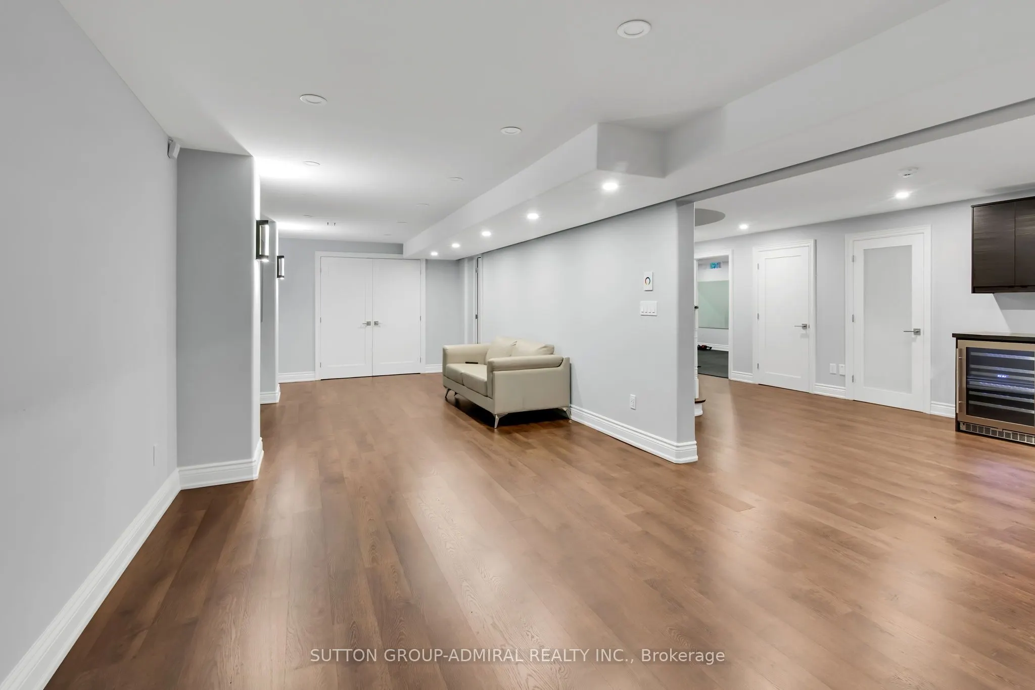 25 Grenadier Crescent