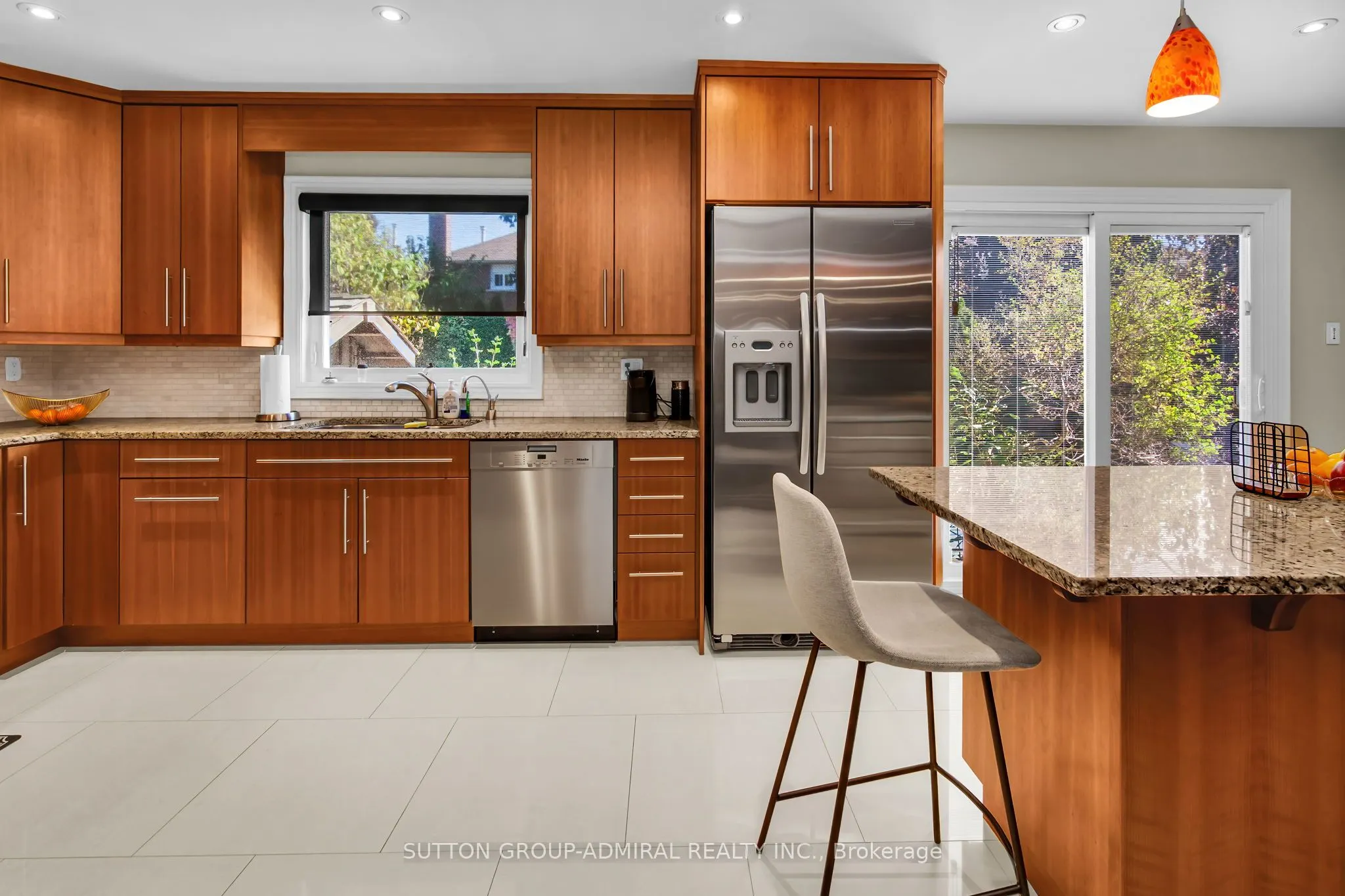 25 Grenadier Crescent