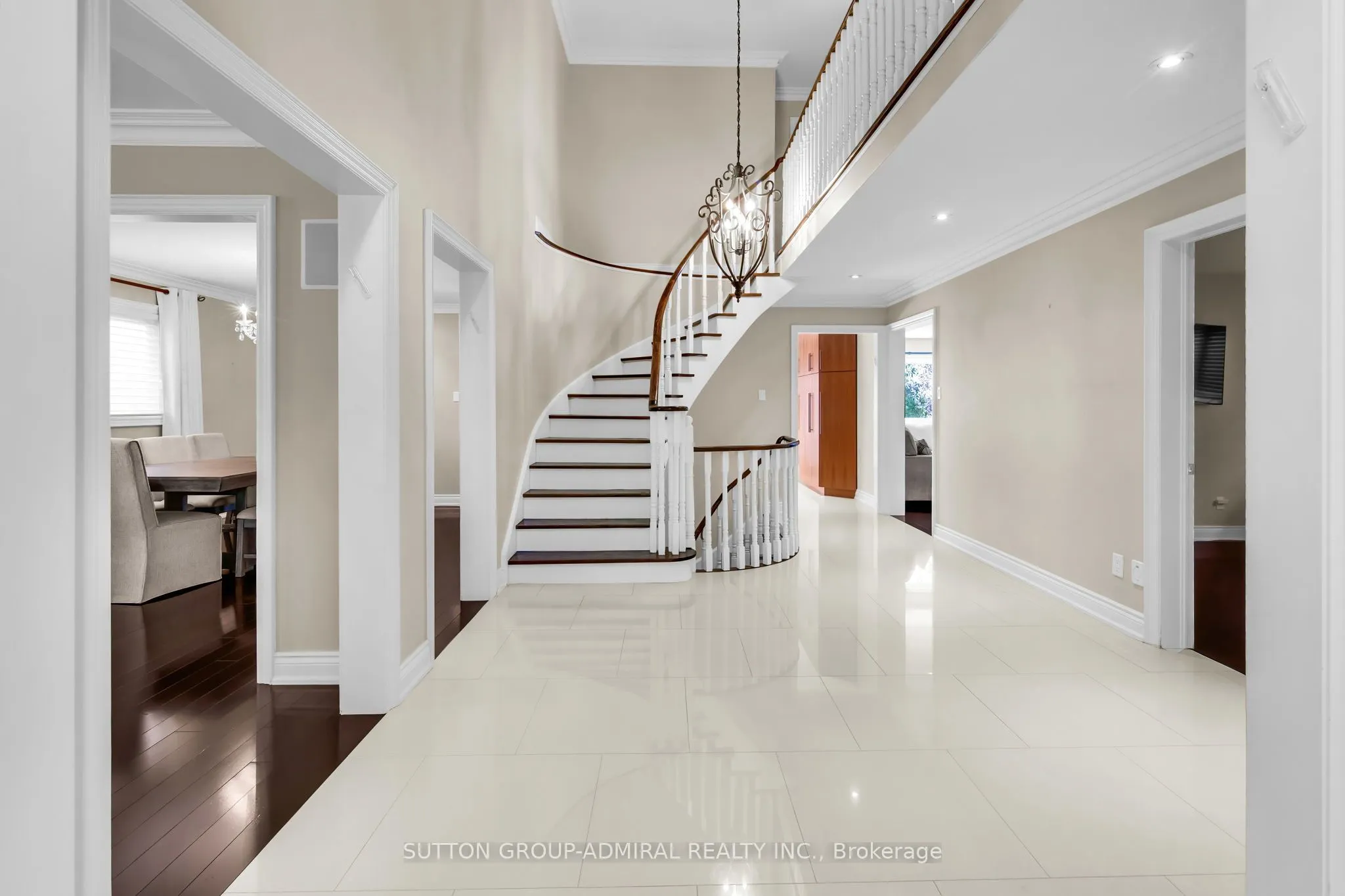 25 Grenadier Crescent
