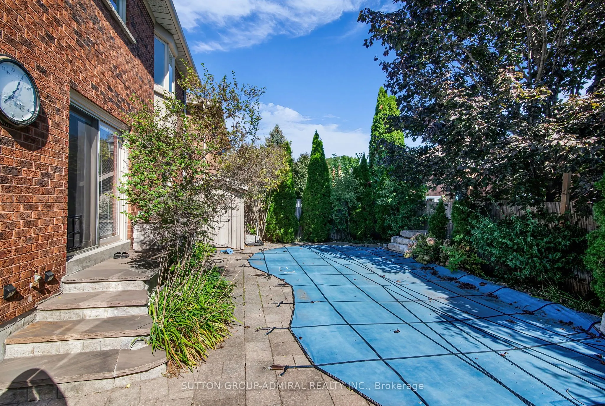 25 Grenadier Crescent