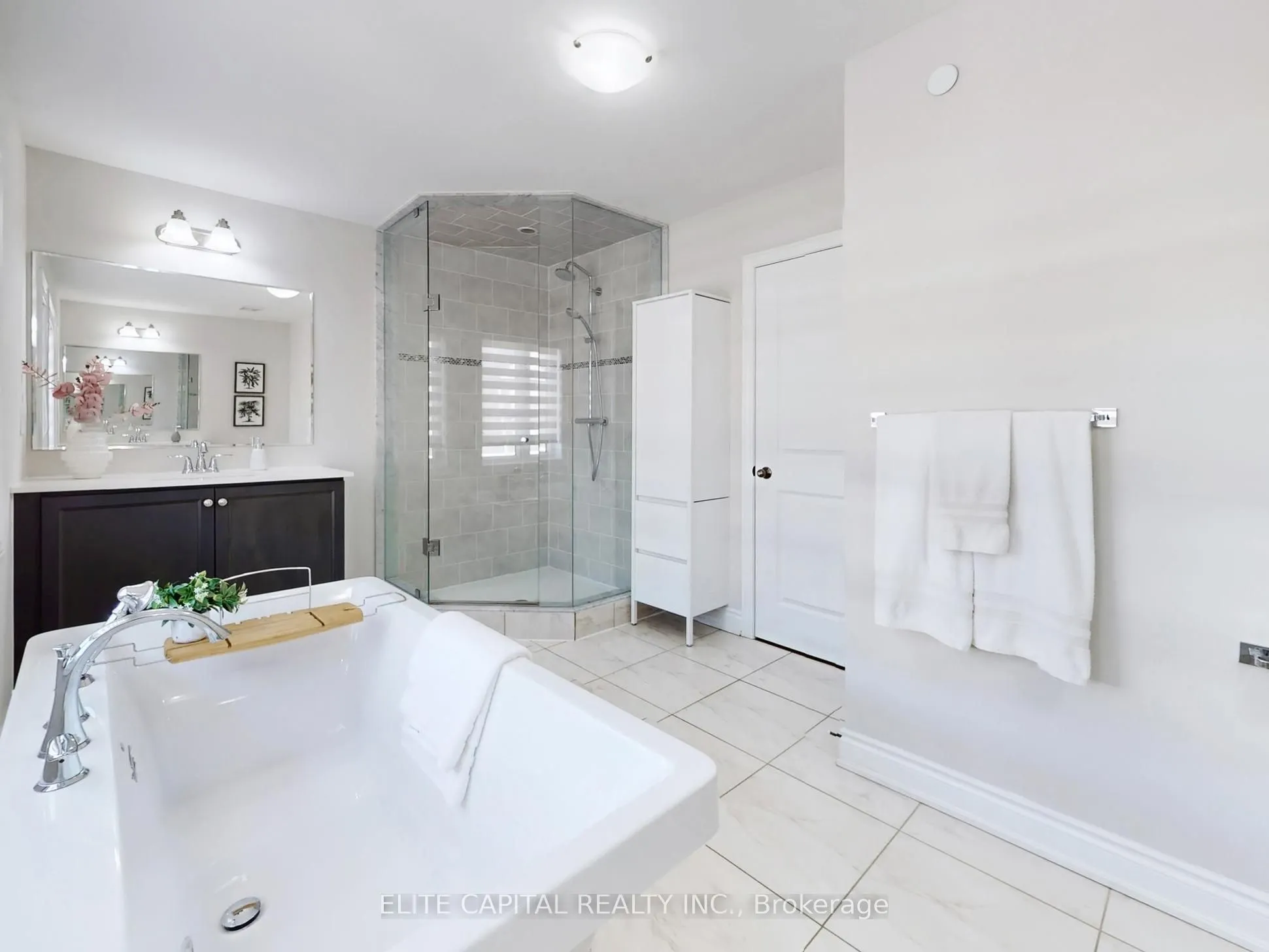 1331 Major Mackenzie Drive, #31