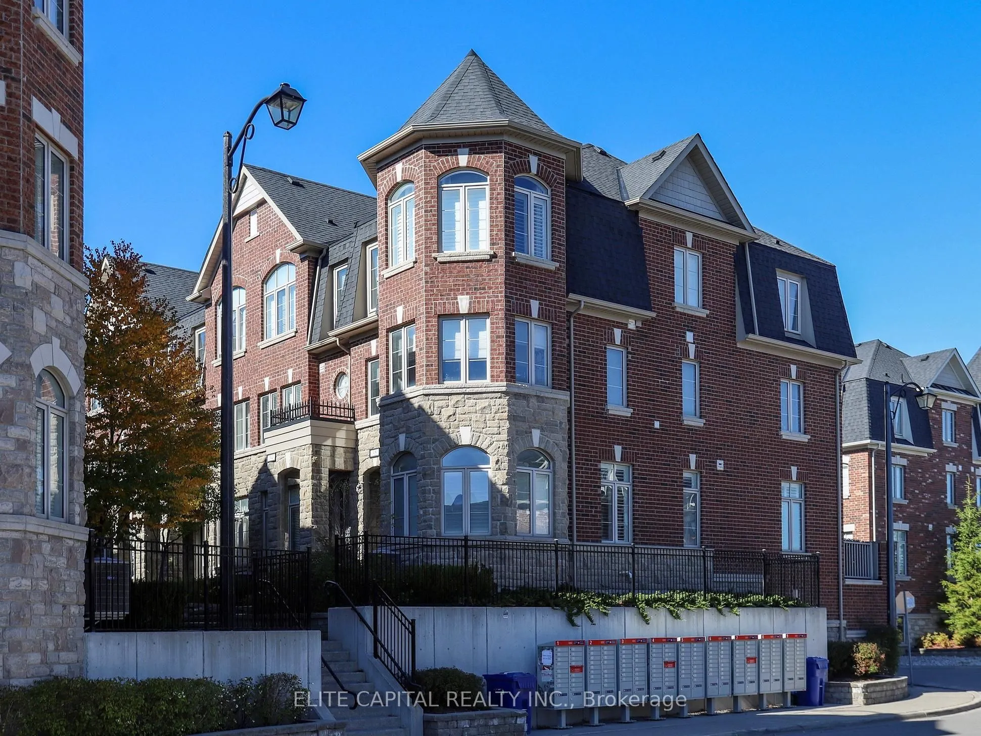1331 Major Mackenzie Drive, #31