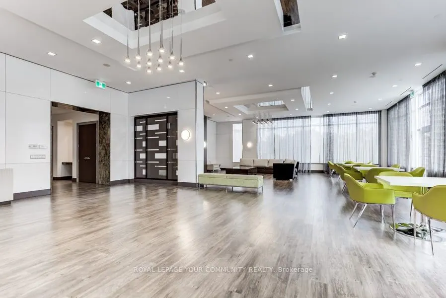 7890 Bathurst Street, #2106