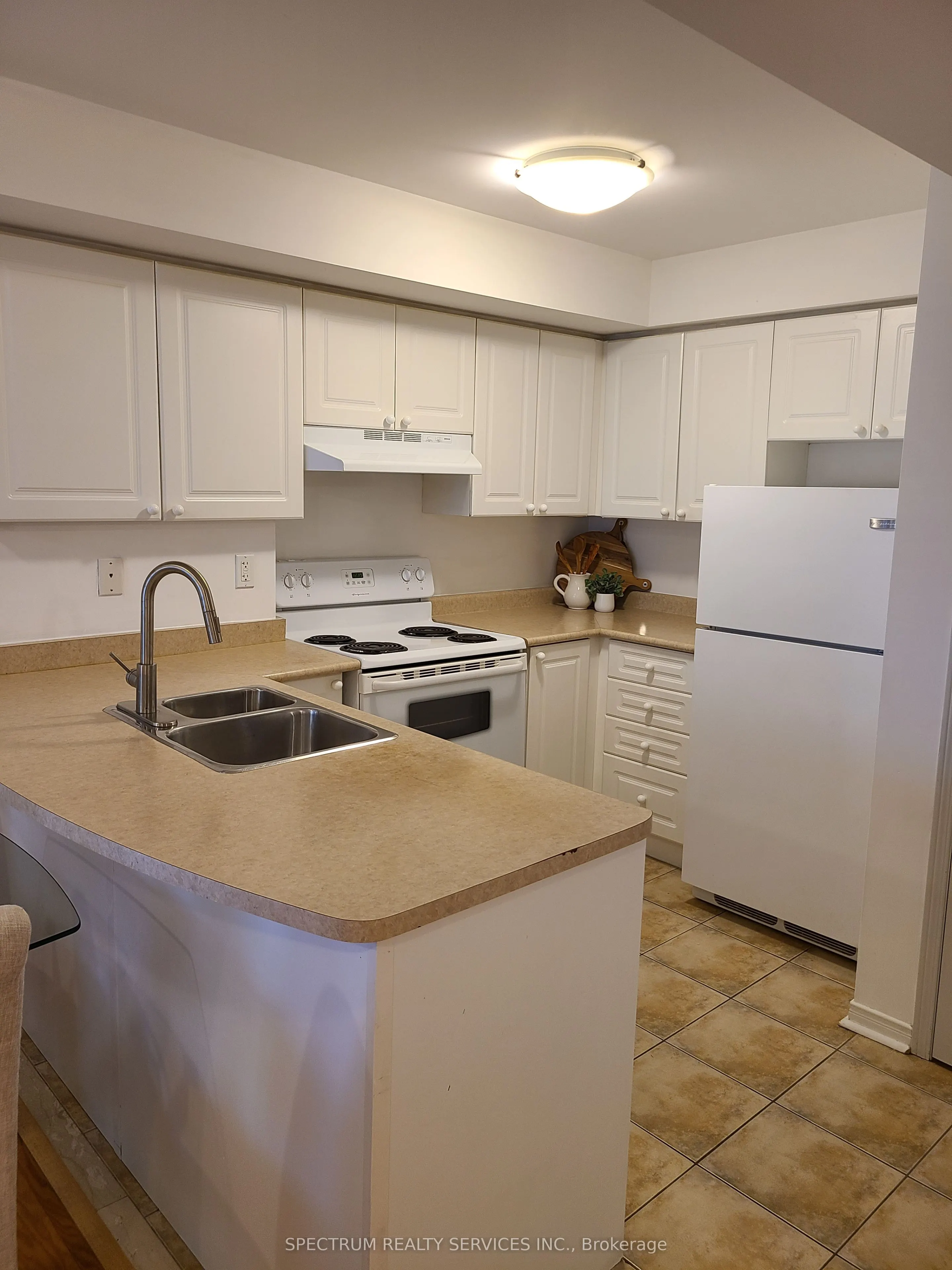 308 John Street, #203