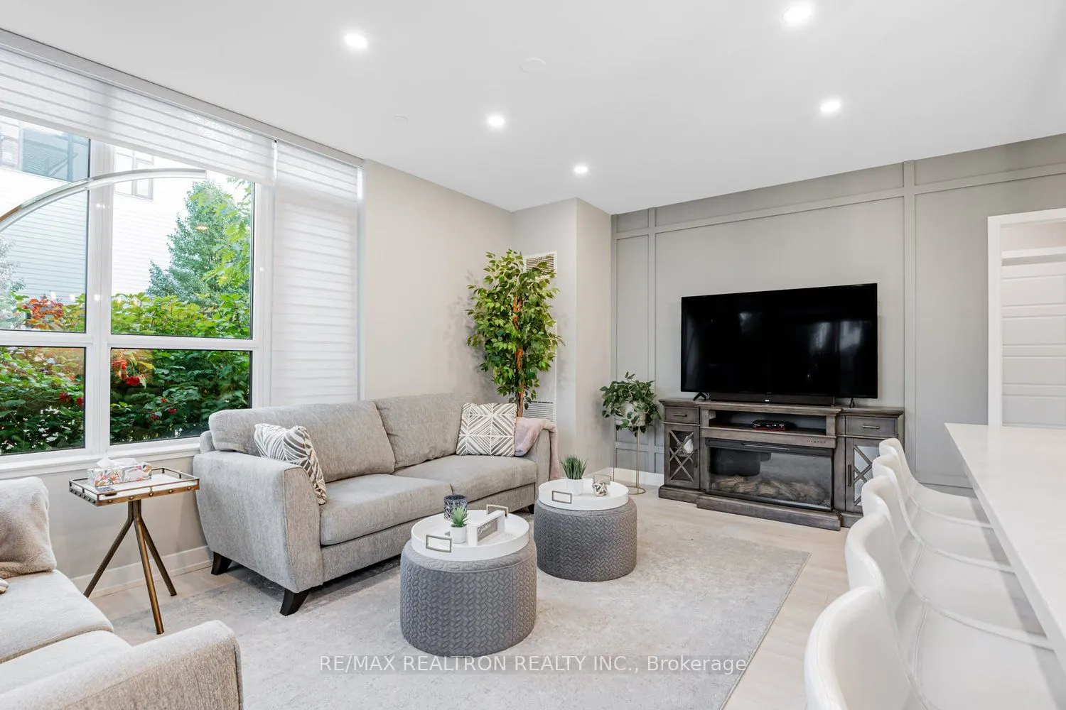 333 Sea Ray Avenue, #D124