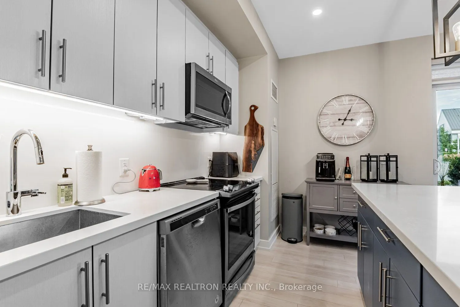 333 Sea Ray Avenue, #D124