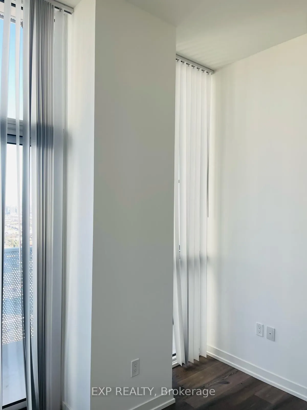 28 Interchange Way, #PH2
