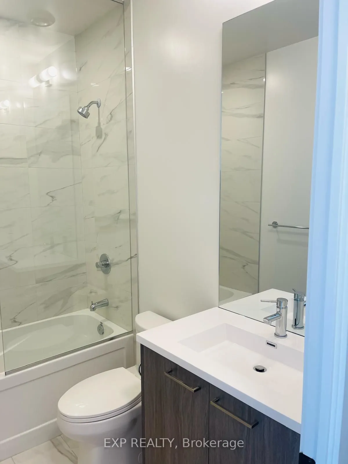 28 Interchange Way, #PH2