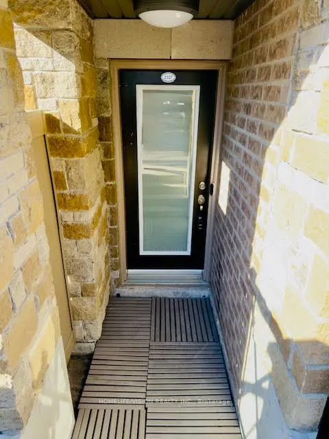 20 Westmeath Lane, #2327