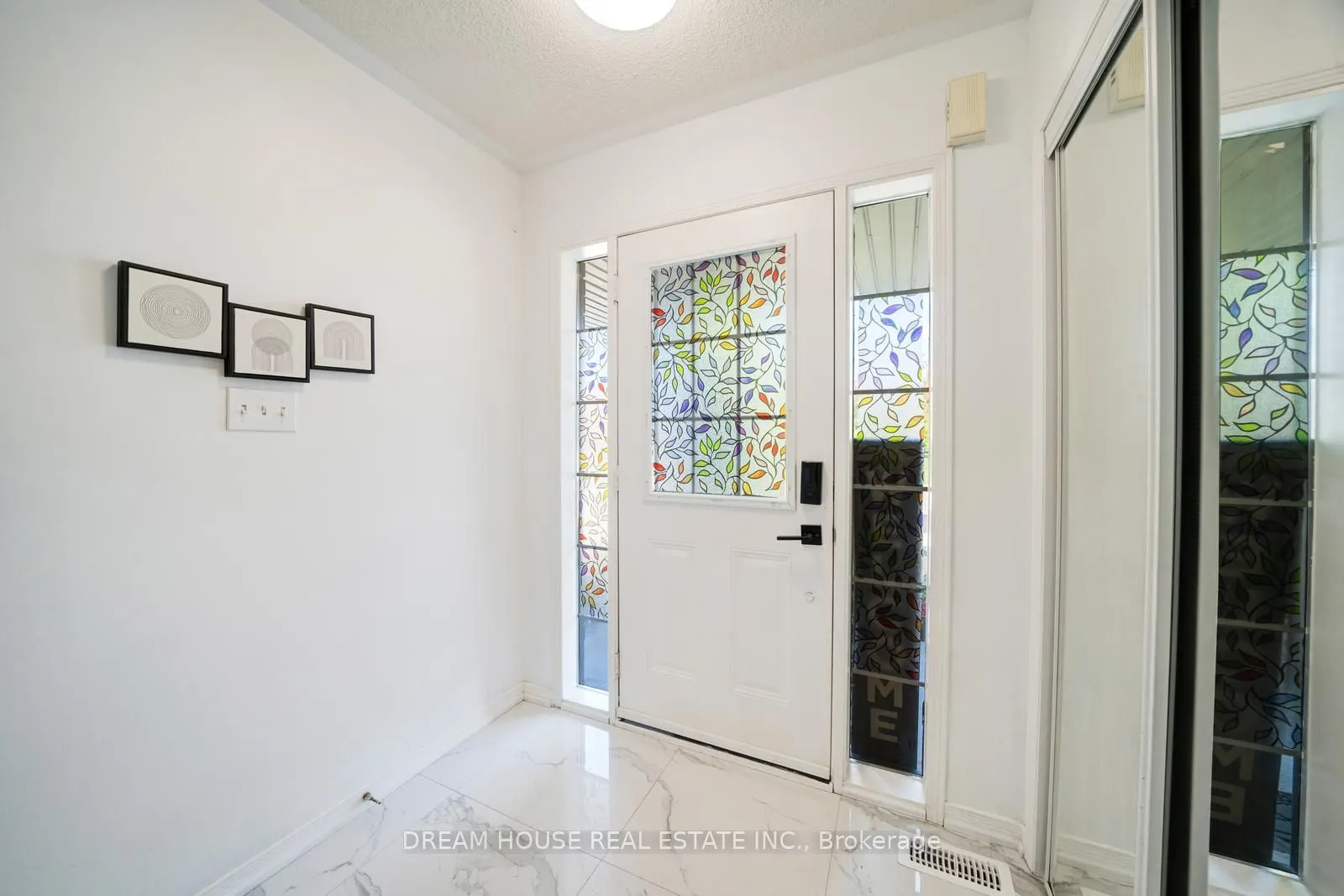 417 King Street E