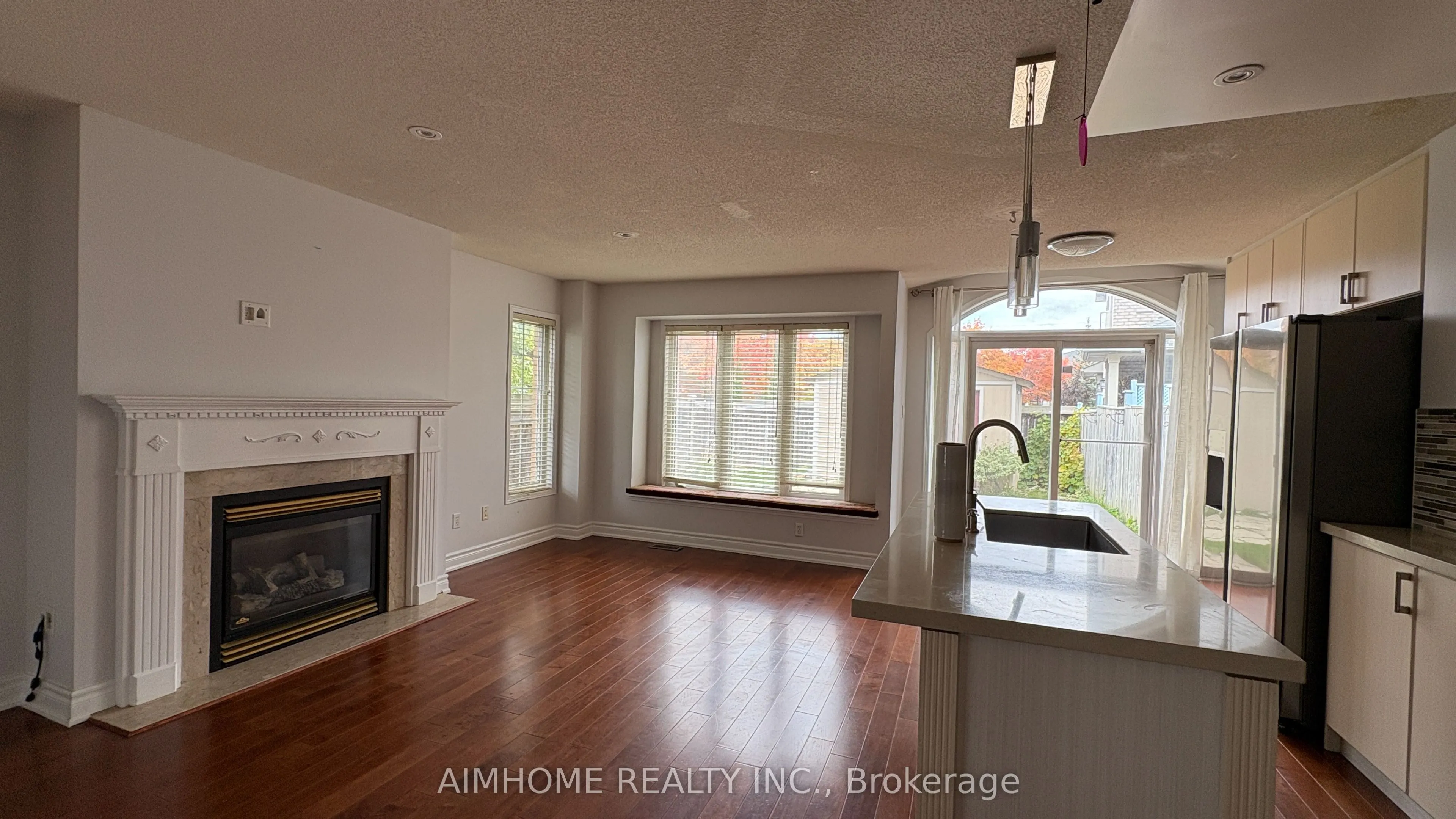 90 Briarhall Crescent